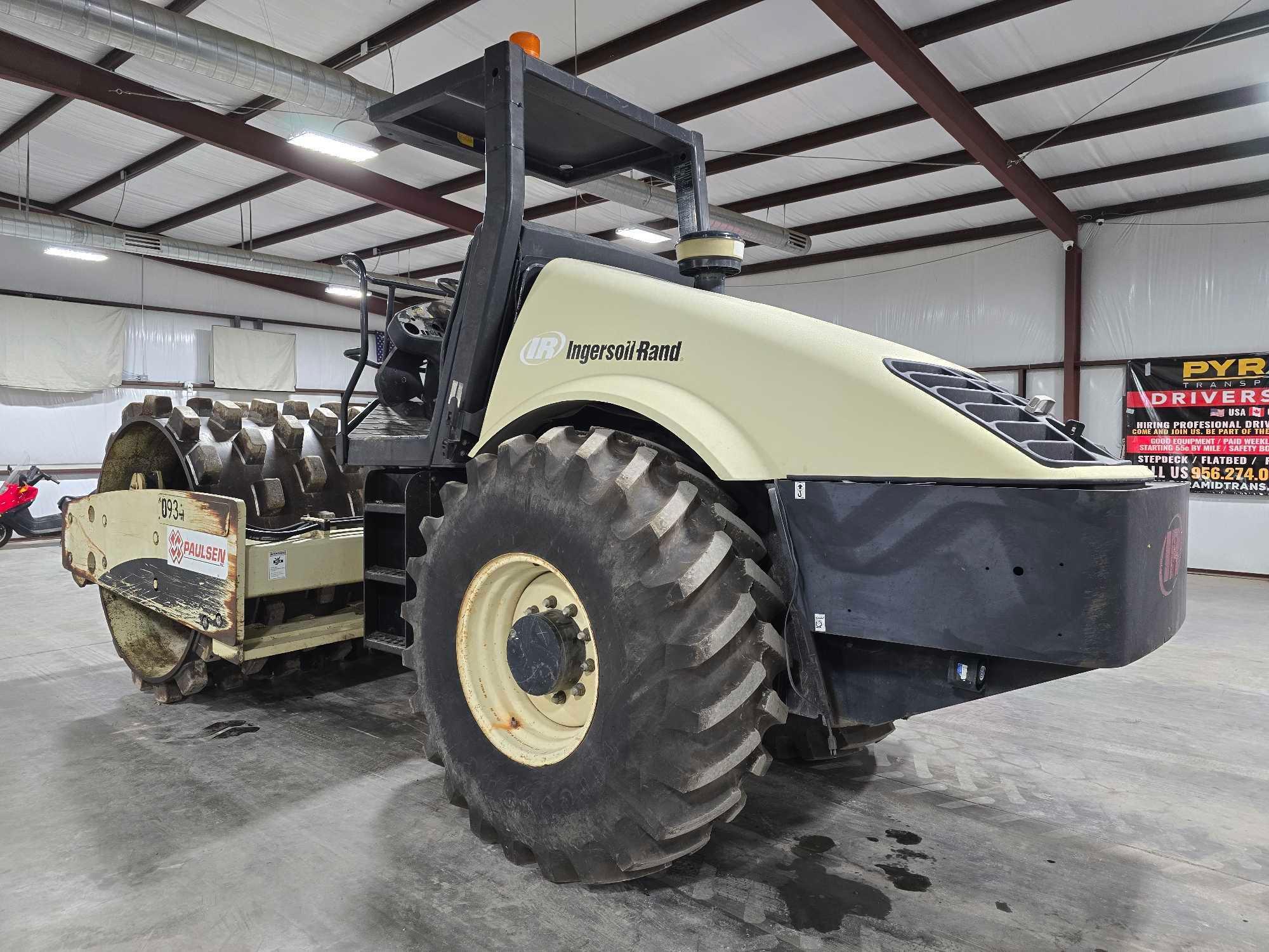 2005 Ingersoll Rand SD122F TF Single Drum Vibratory Roller