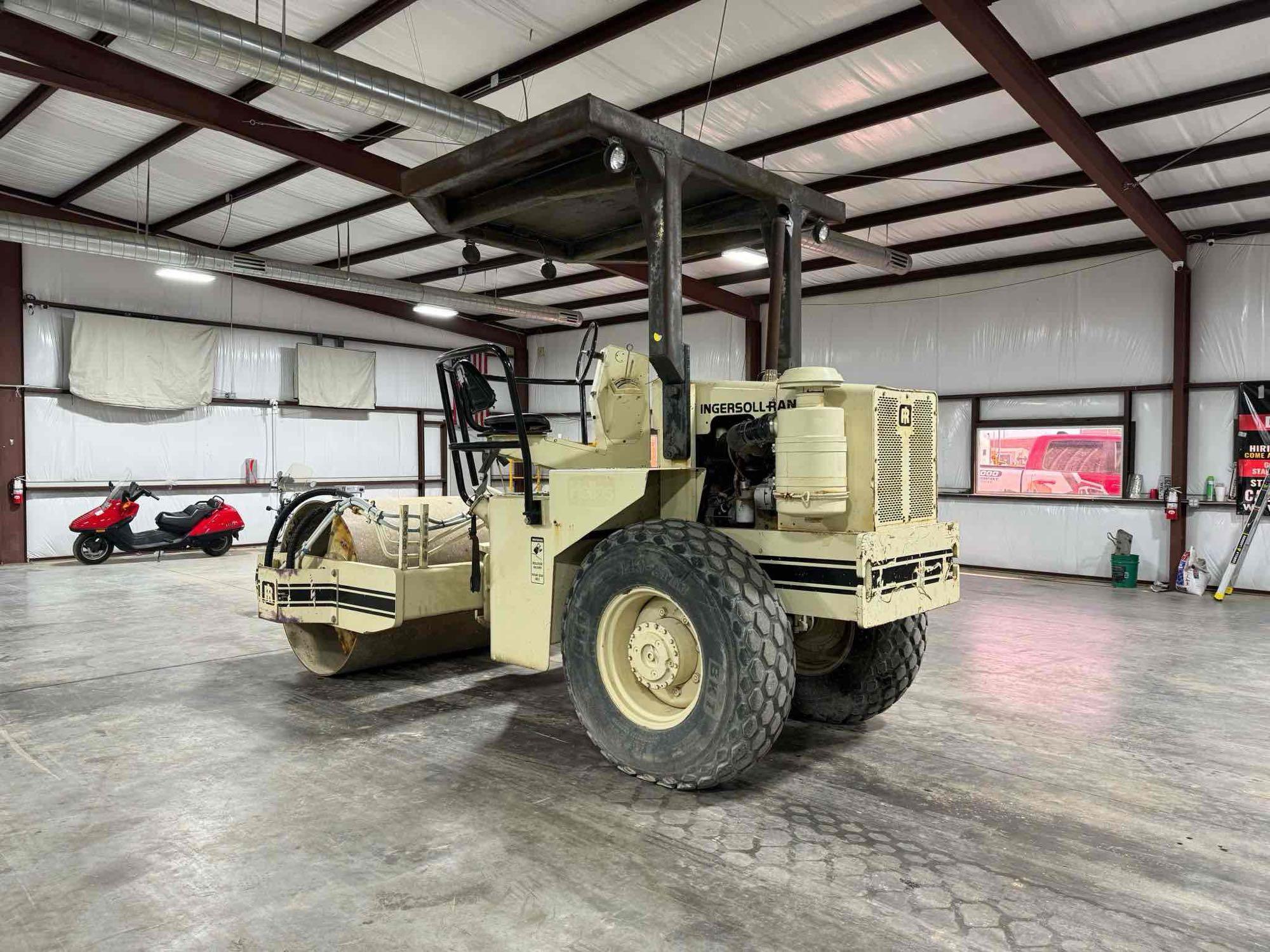 Ingersoll Rand SP-48 Vibratory Roller Compactor