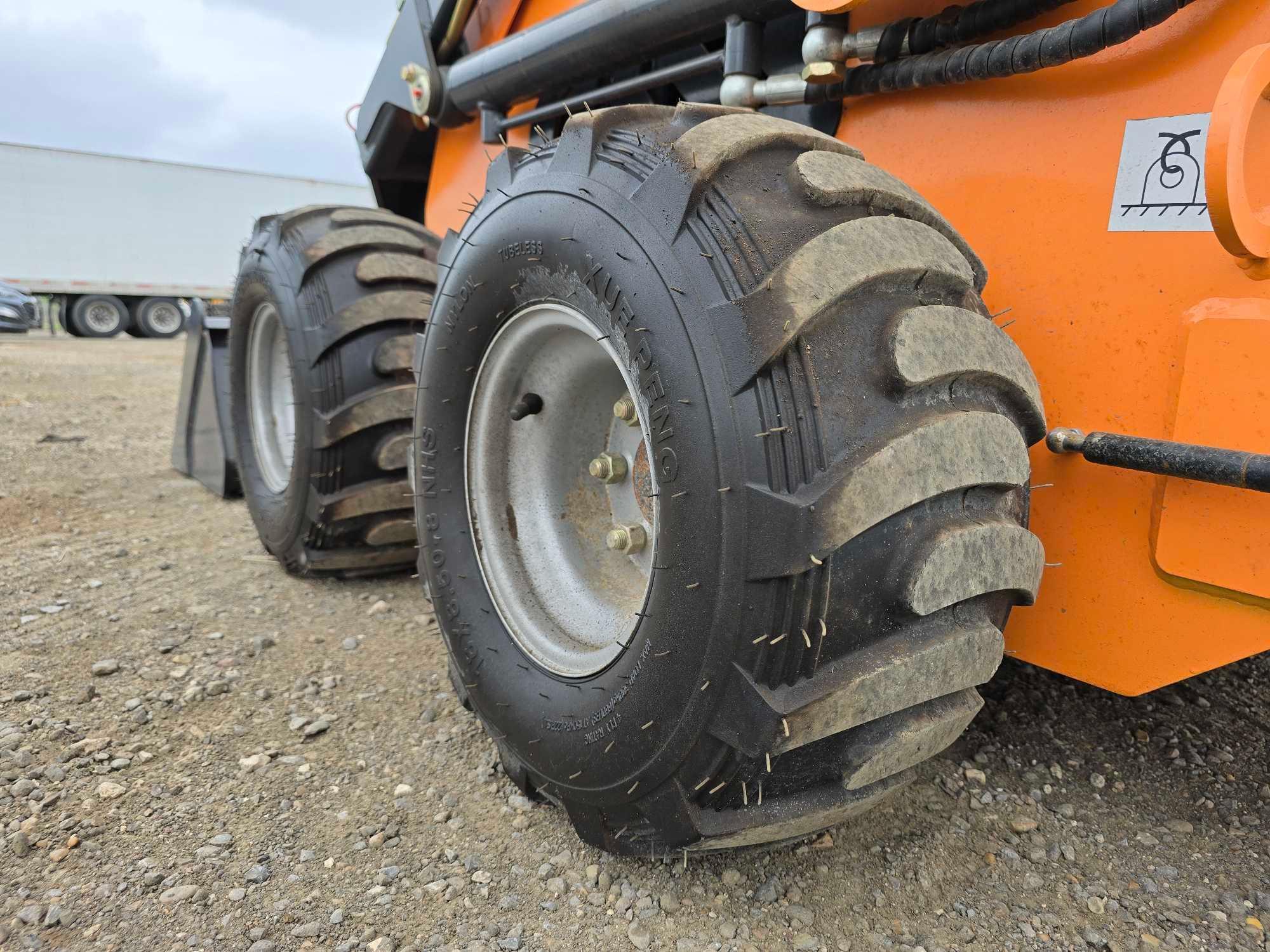 Landhero LDH-HY380 Skid Steer Loader