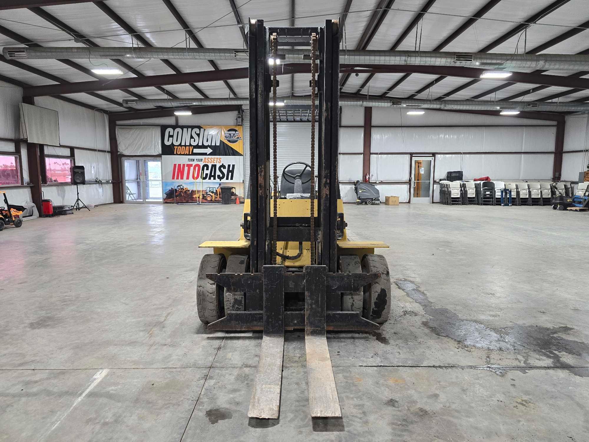 Hyster H80XL Dual Pneumatic Forklift