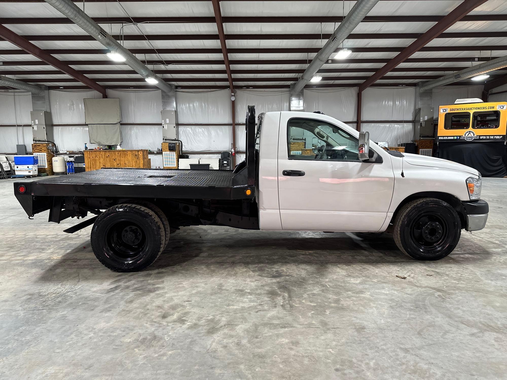 2007 Dodge Ram Pickup Flatbed Truck