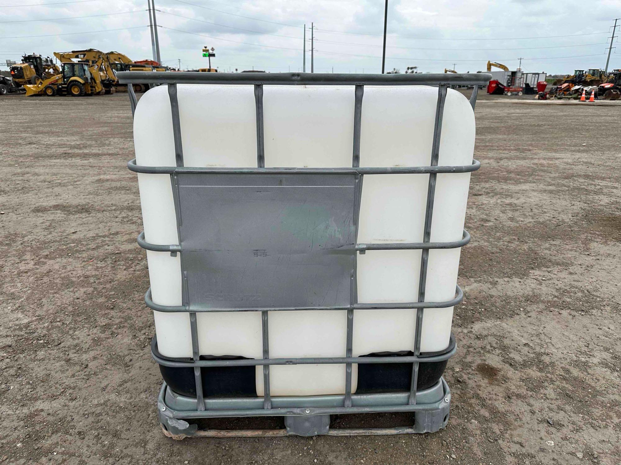 Schutz 250 Gallon Container