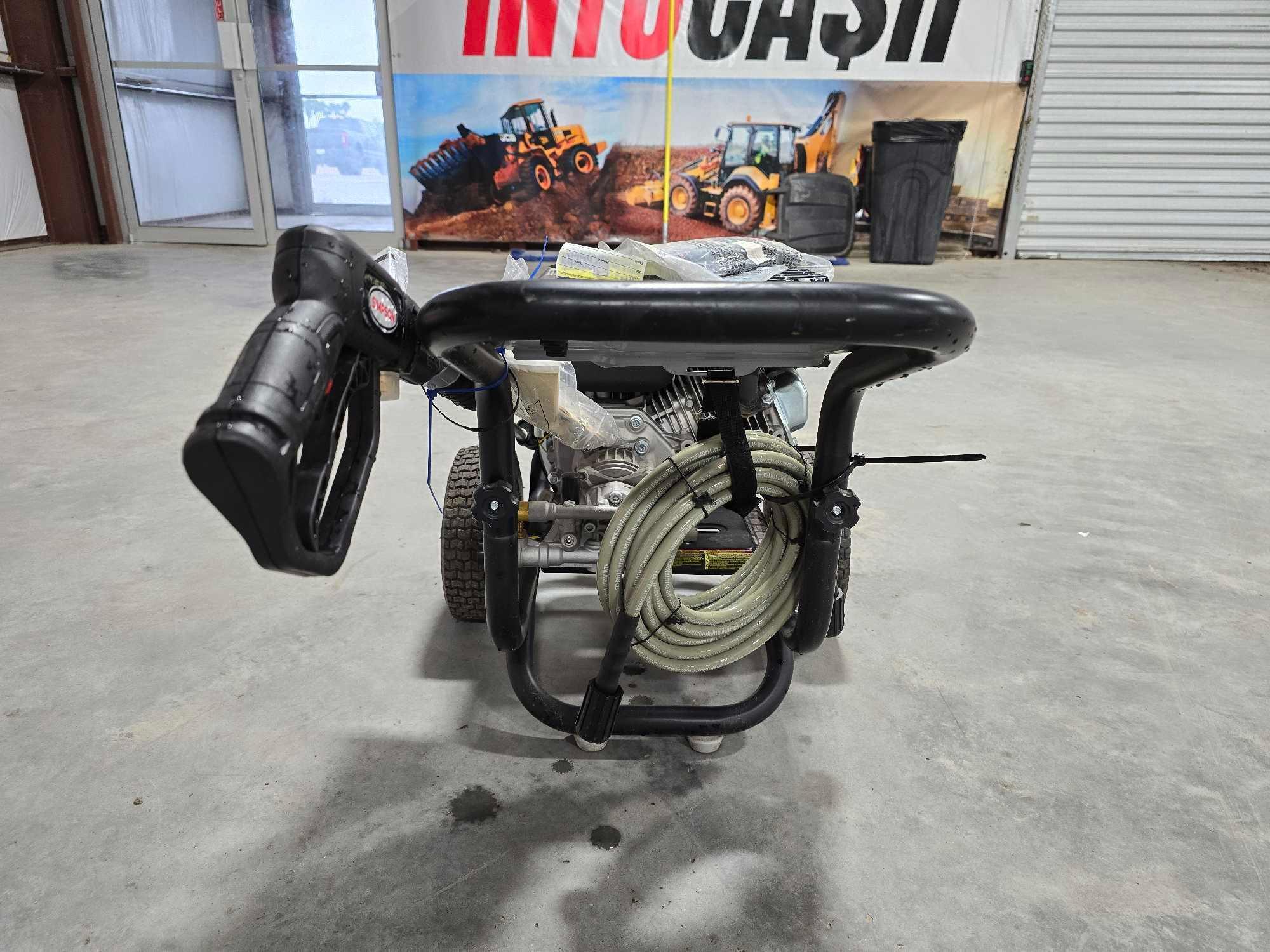 NEW/UNUSED Simpson Megashot MS61043 Pressure Washer