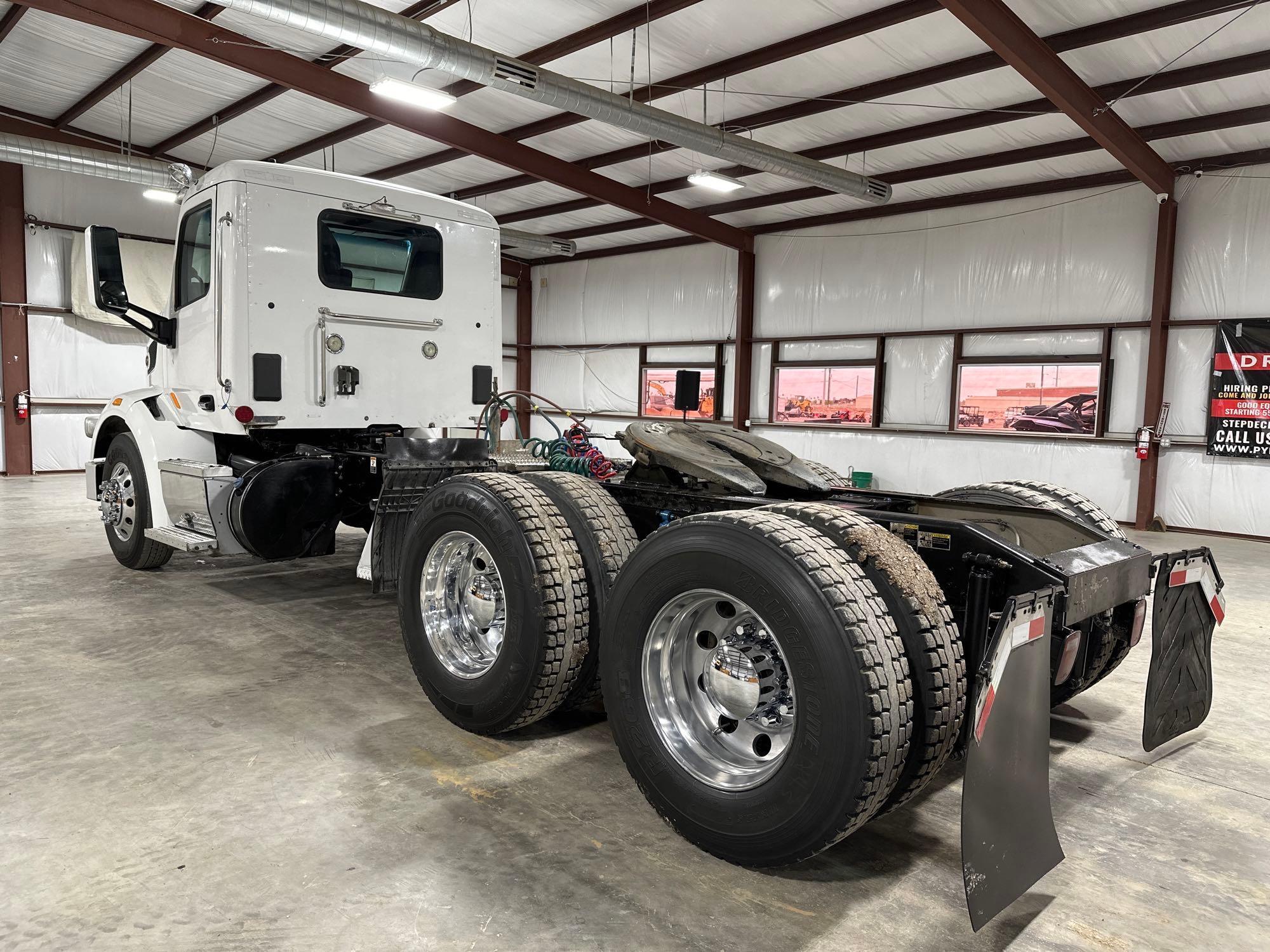 2017 Peterbilt 567 Day Cab Truck Tractor