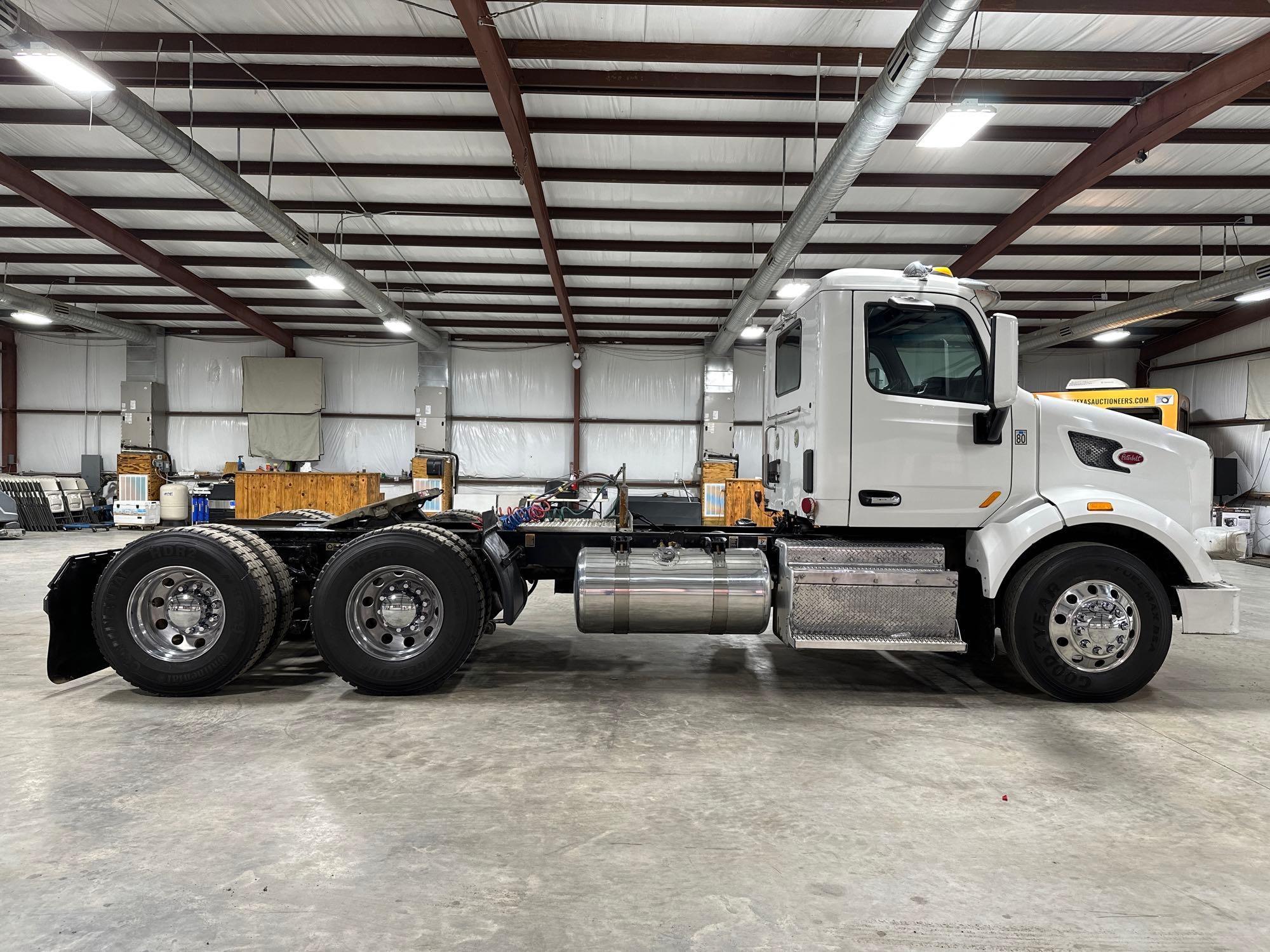 2017 Peterbilt 567 Day Cab Truck Tractor