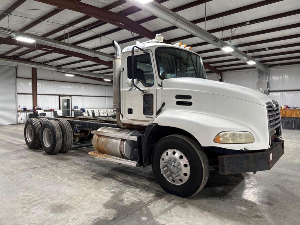 2006 Mack CXN613 Cab & Chassis Truck Tractor