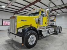 2008 Kenworth W900 Day Cab Truck Tractor