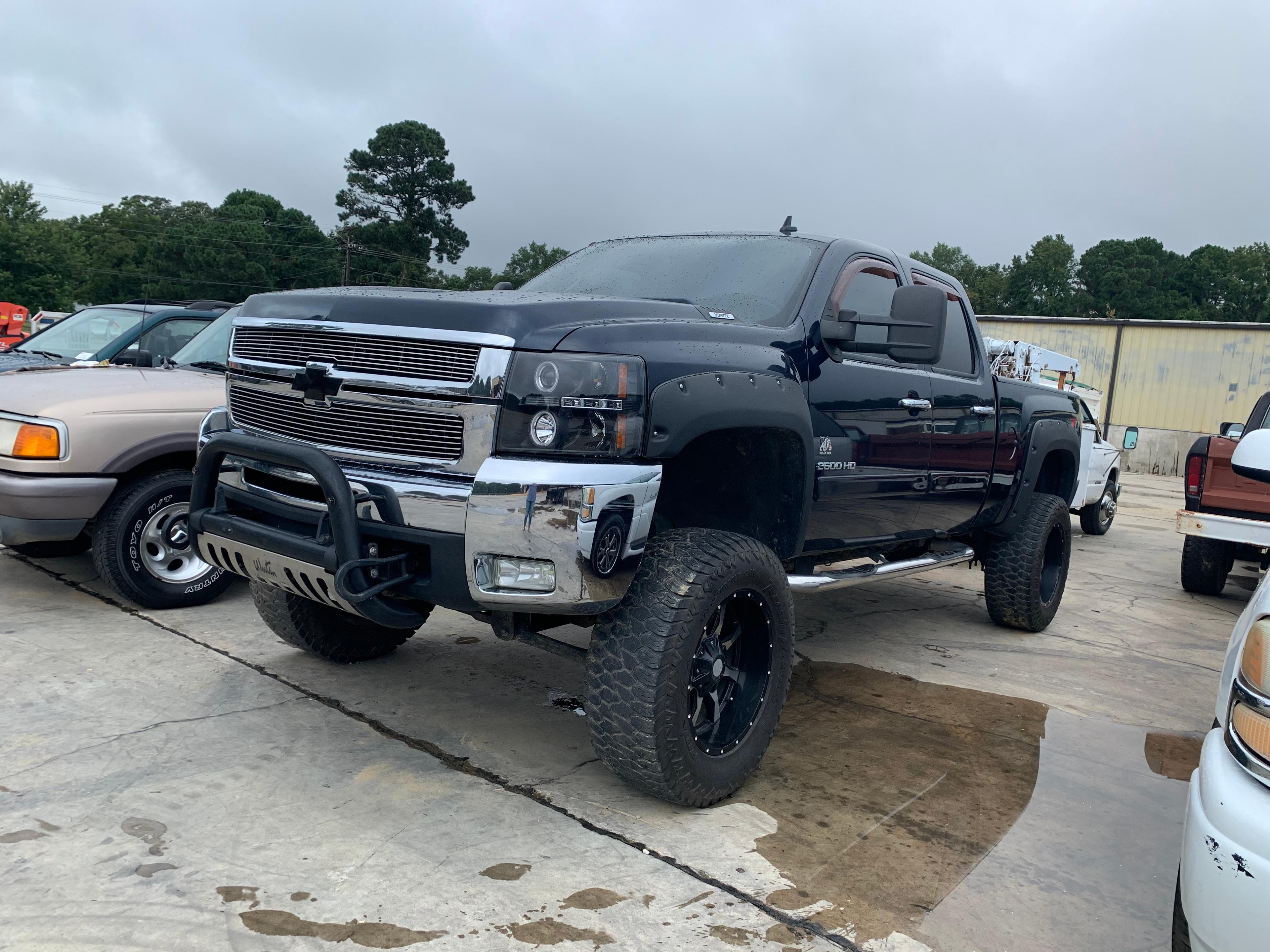 2008 Chevrolet 2500 Lifted 213,841 MILES VIN 1318