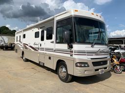 2004 Winnebago Adventure VIN 8596