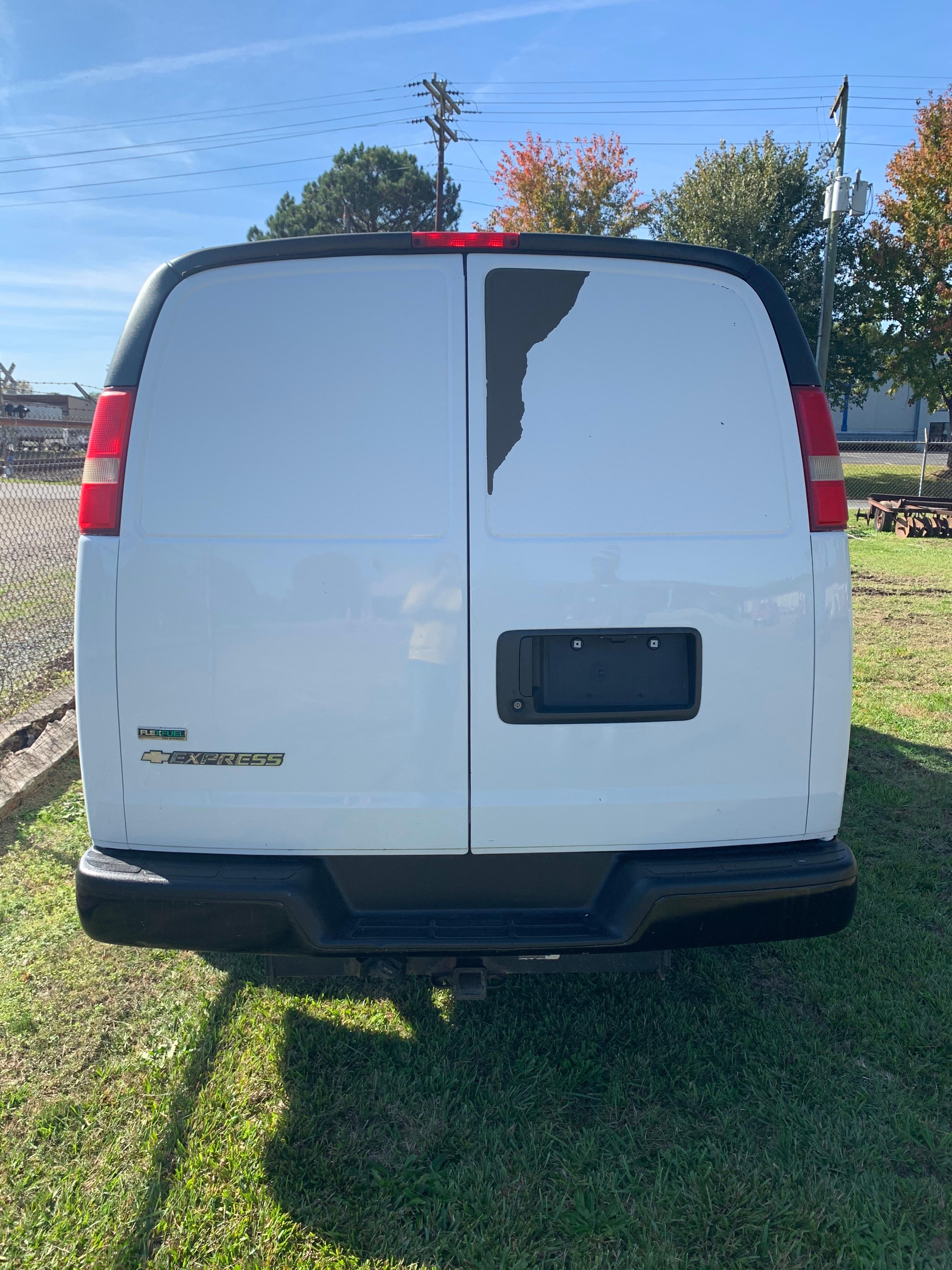 2010 Chevrolet Van 2500 Express VIN 4010