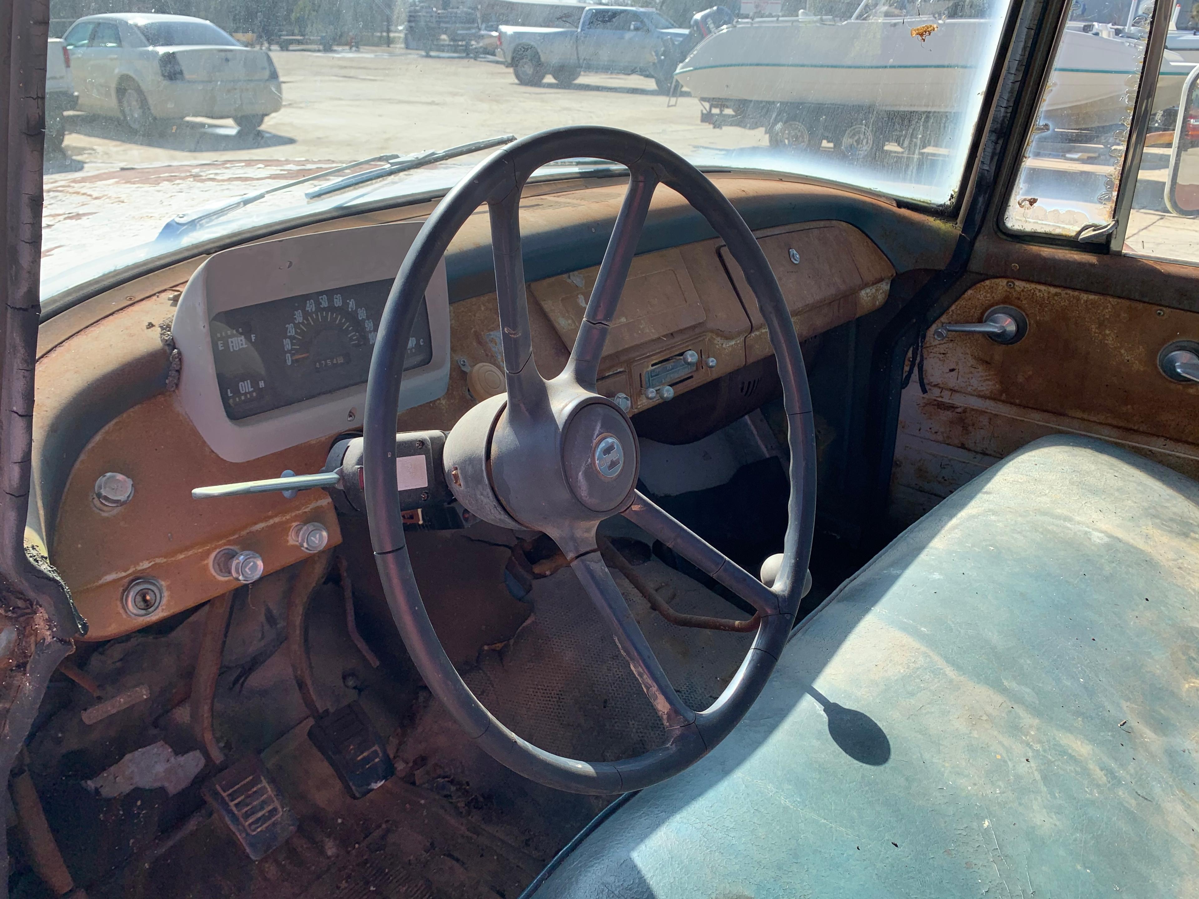 1962 International 130 VIN 379B