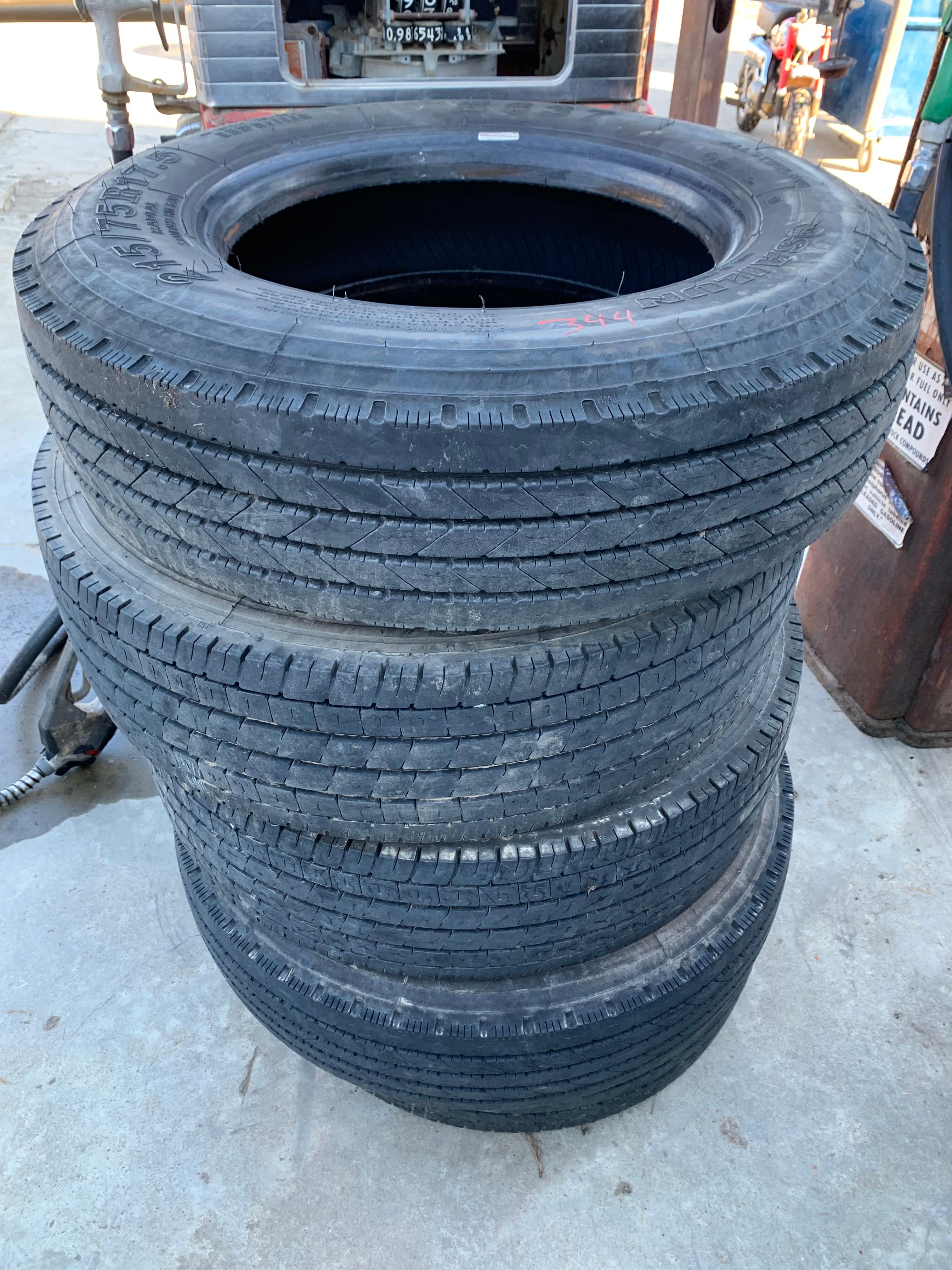 5   215/75R17.5 Tires