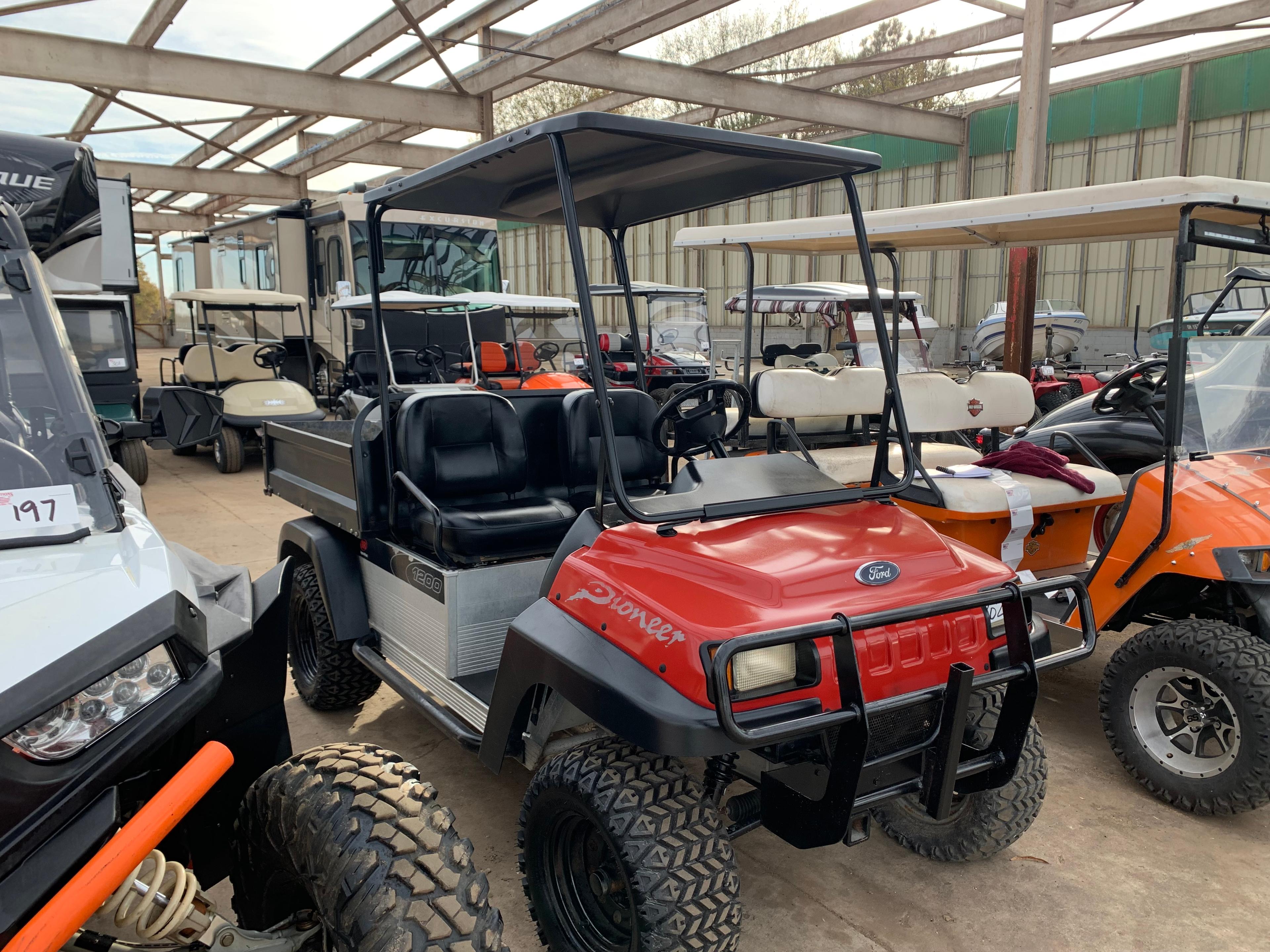 Pioneer Club Car Golf Cart with Electric Dump Bed