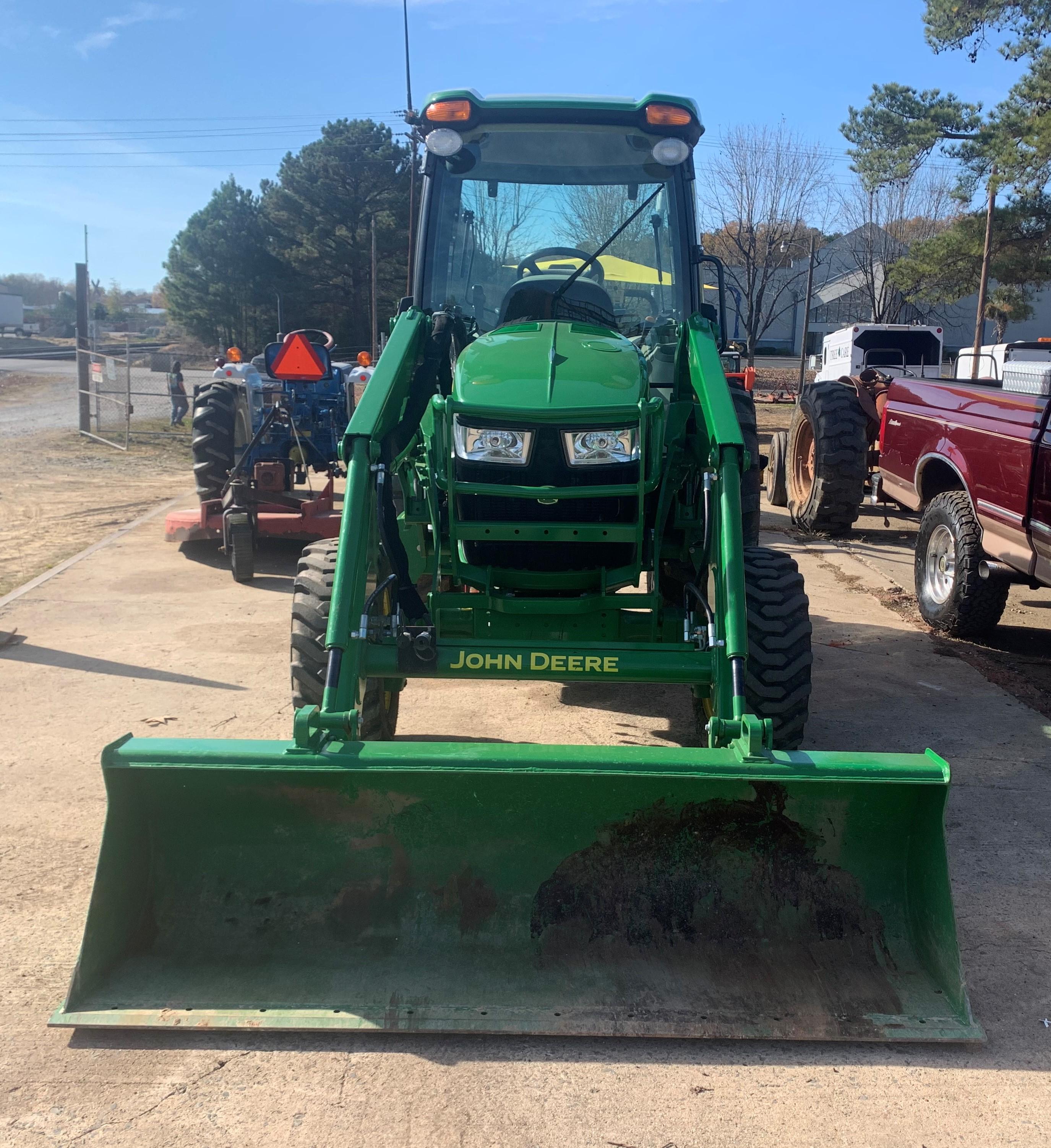 John Deere 4052R 4x4 Tractor