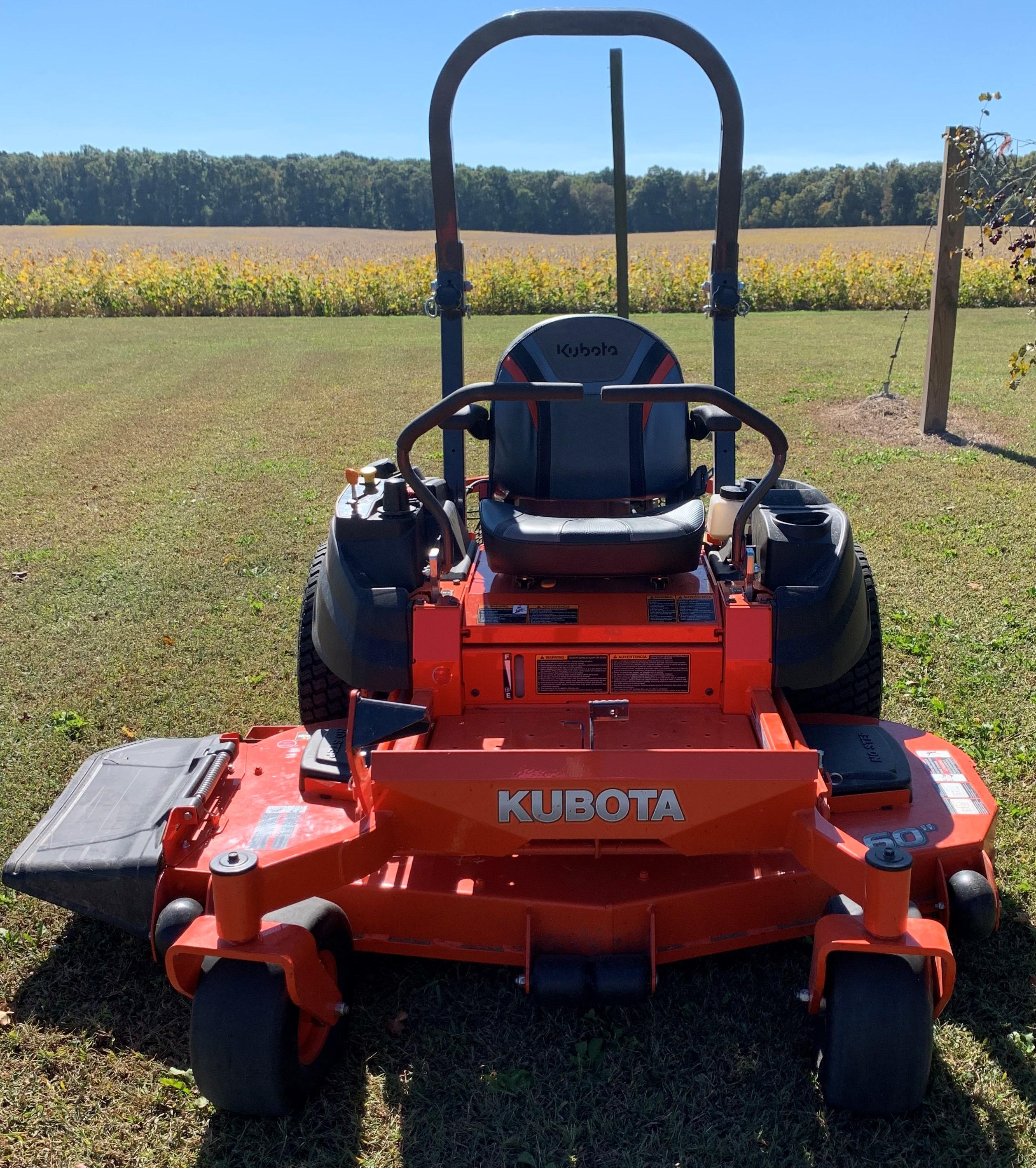 Kubota Z421 Kommander Pro 60" Cut Zero Turn Mower