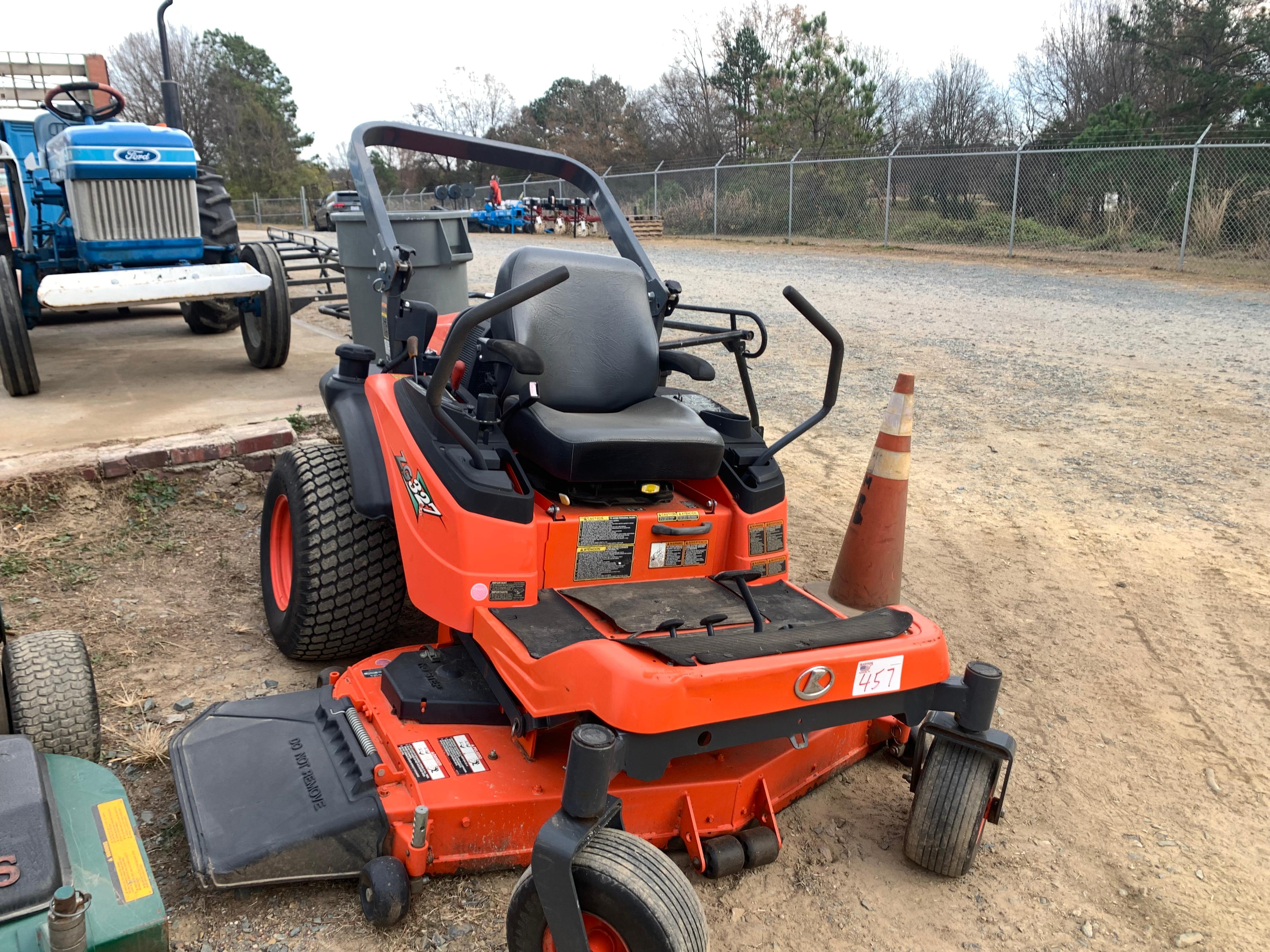 Kubiota ZG327 Zero Turn Mower