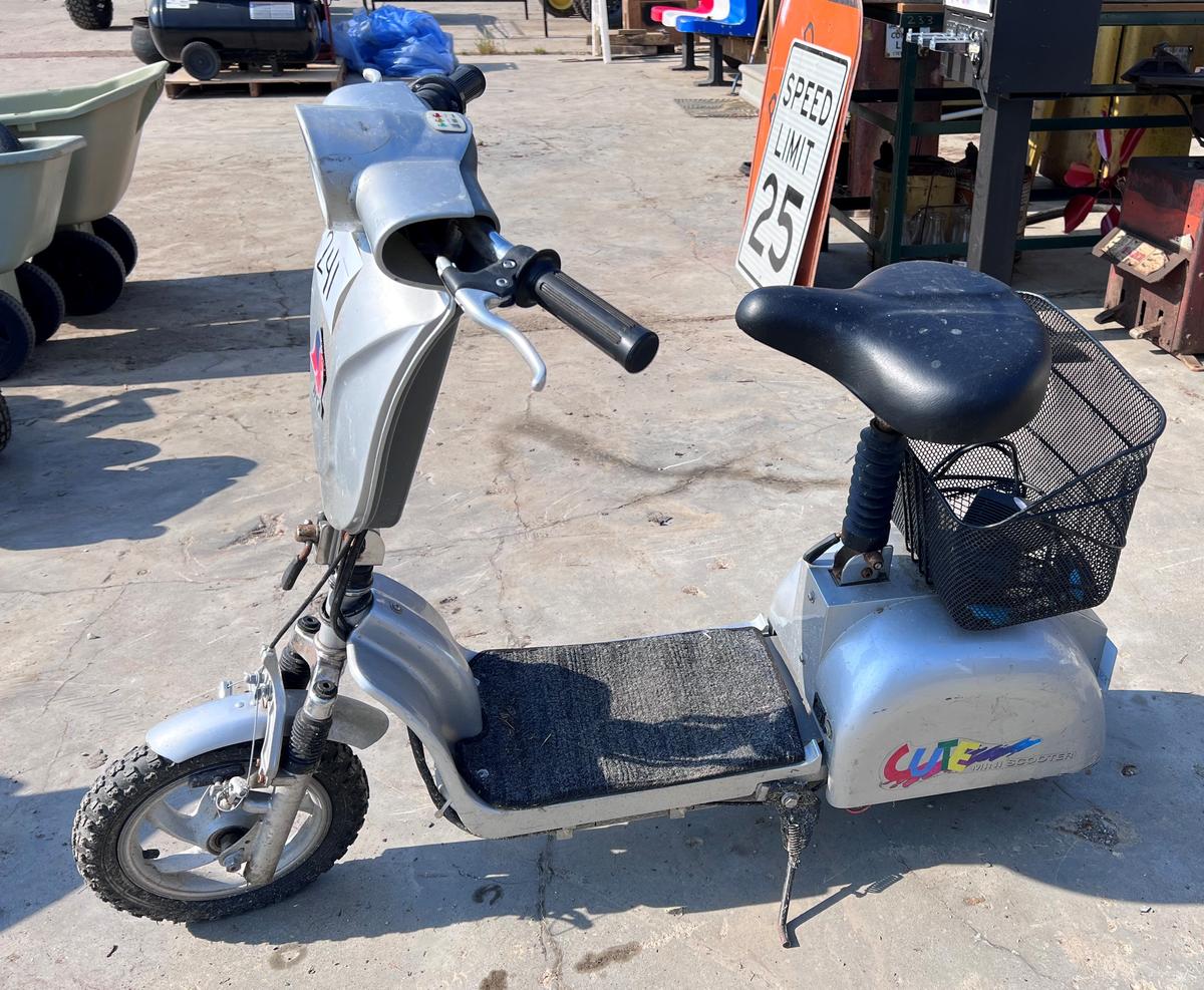 Cute Mini Scooter - Non Running