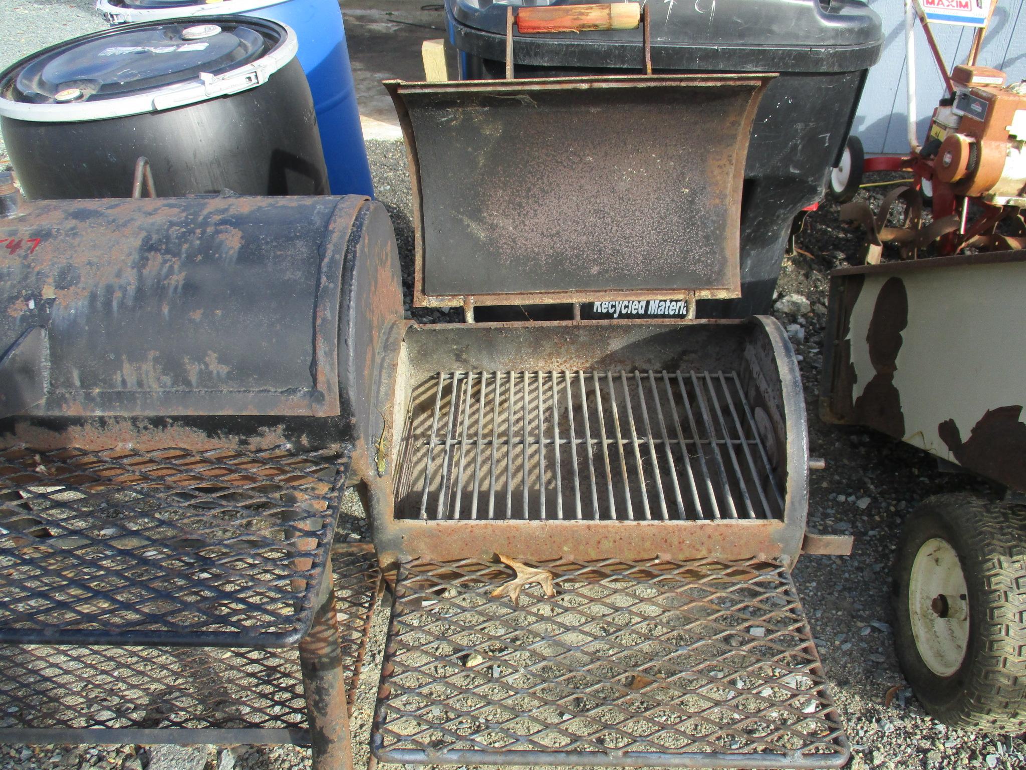 Heavy Built Charcoal Grill/Smoker