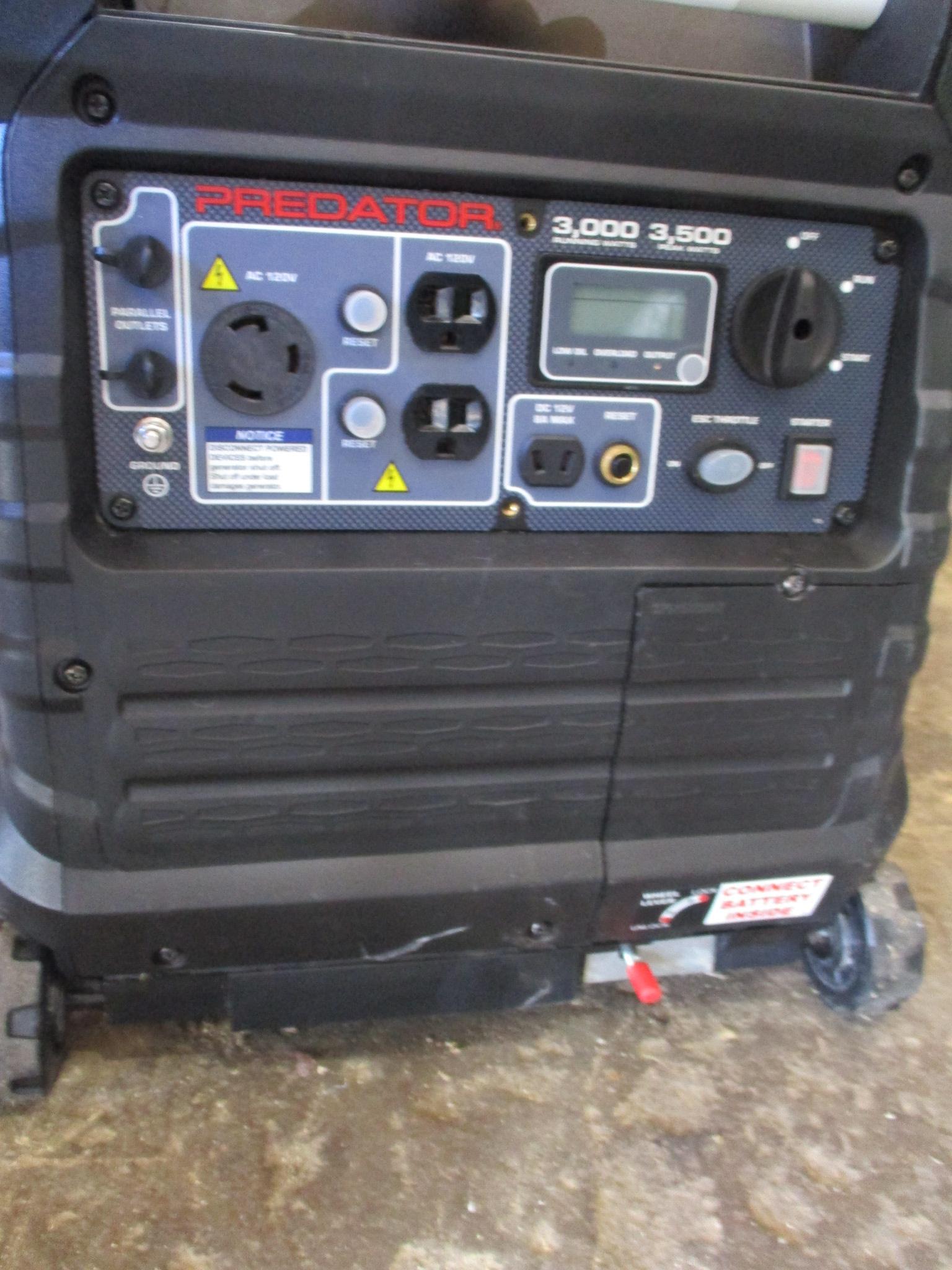 Predator 3500 Invertor Generator -28hrs