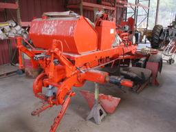 Allis-Chalmers 190 Tractor