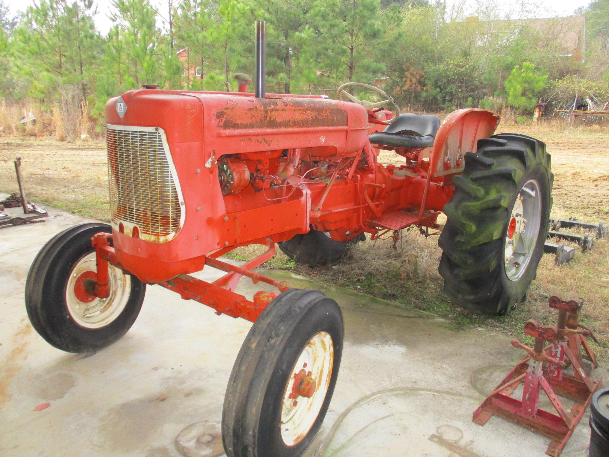 Allis-Chalmers D17 Tractor