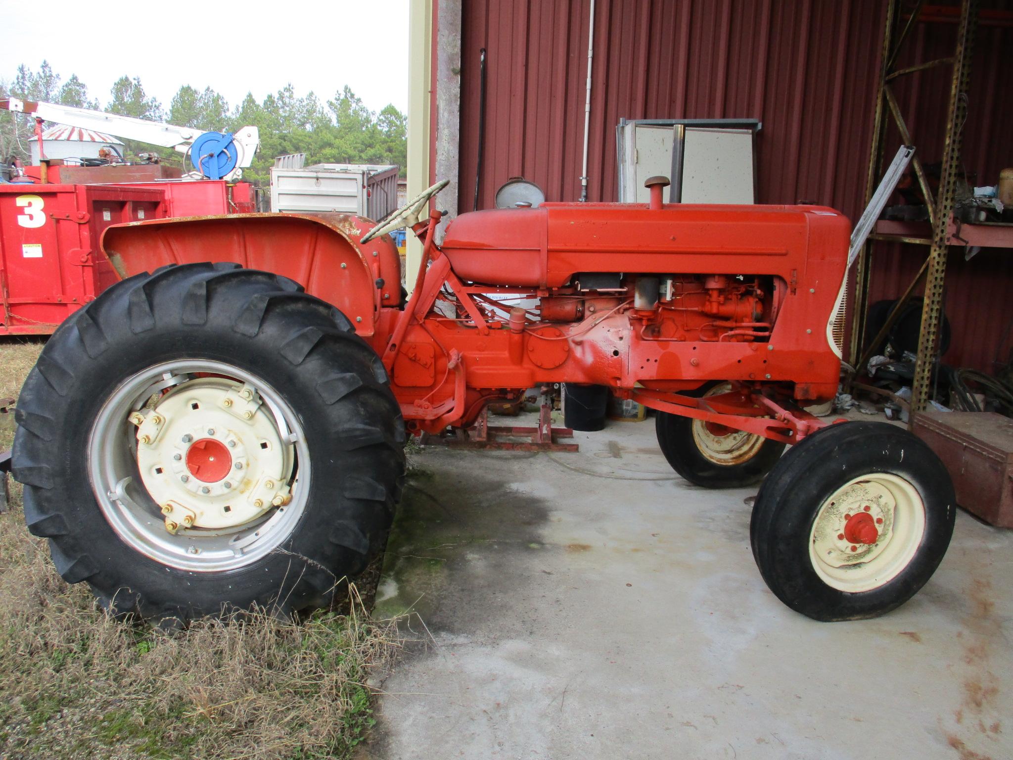 Allis-Chalmers D17 Tractor