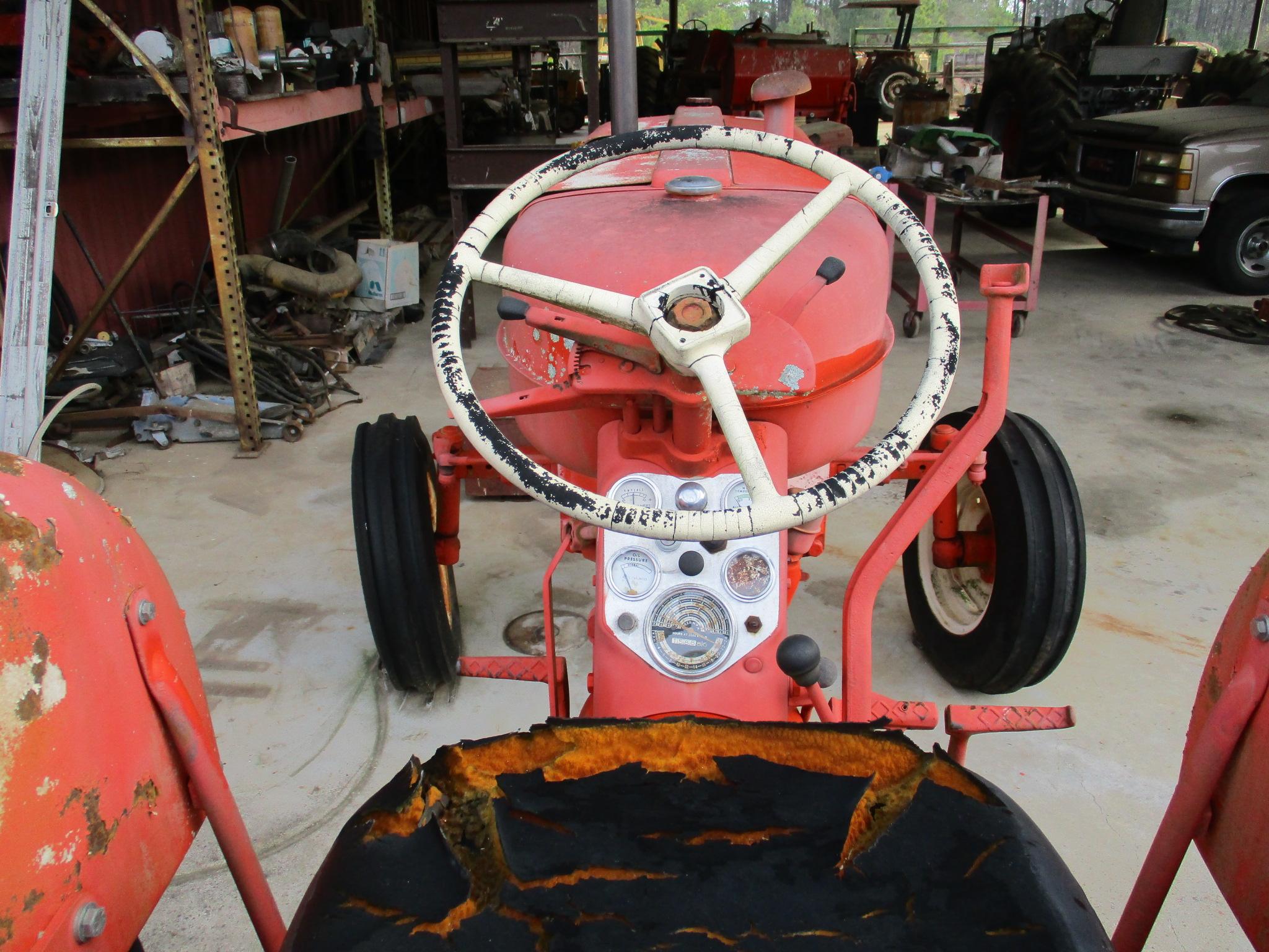 Allis-Chalmers D17 Tractor