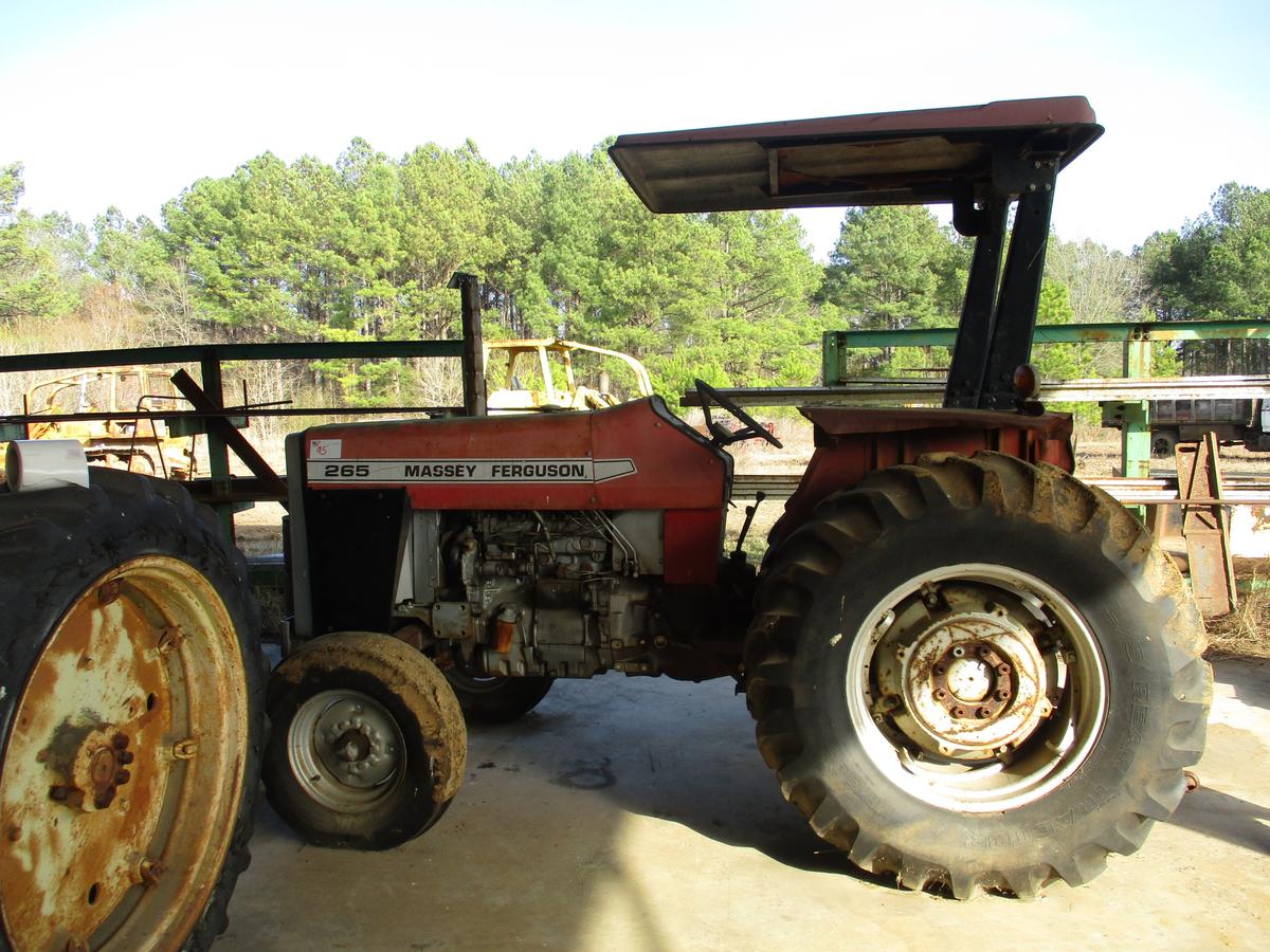 Massey Ferguson 265 Tractor