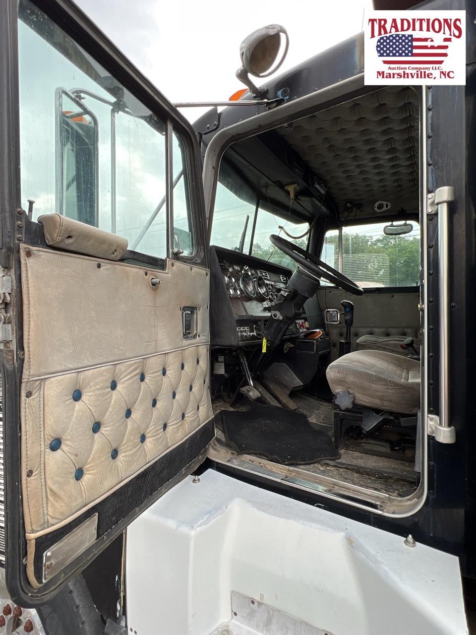 1988 Kenworth T600 Dump Truck VIN 0607