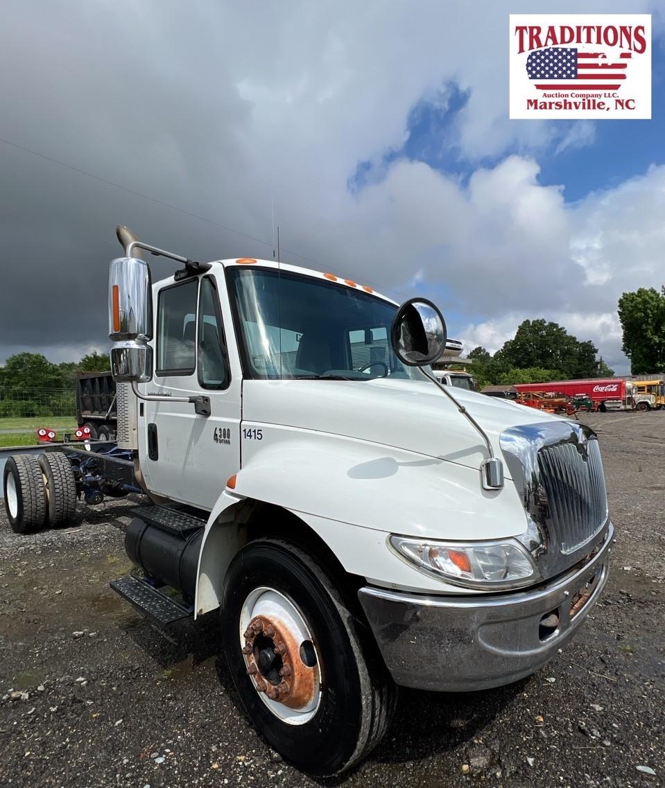 2005 International 4300 Cab ChassisTruck VIN 4267