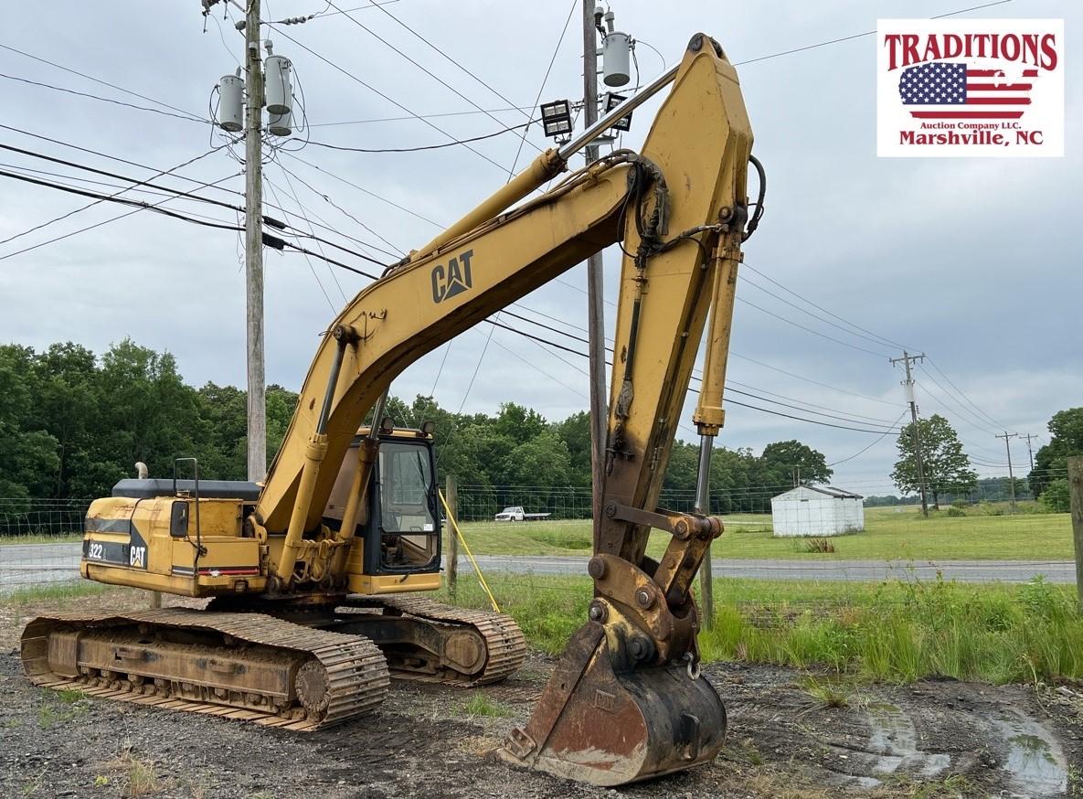 CAT 322L Excavator