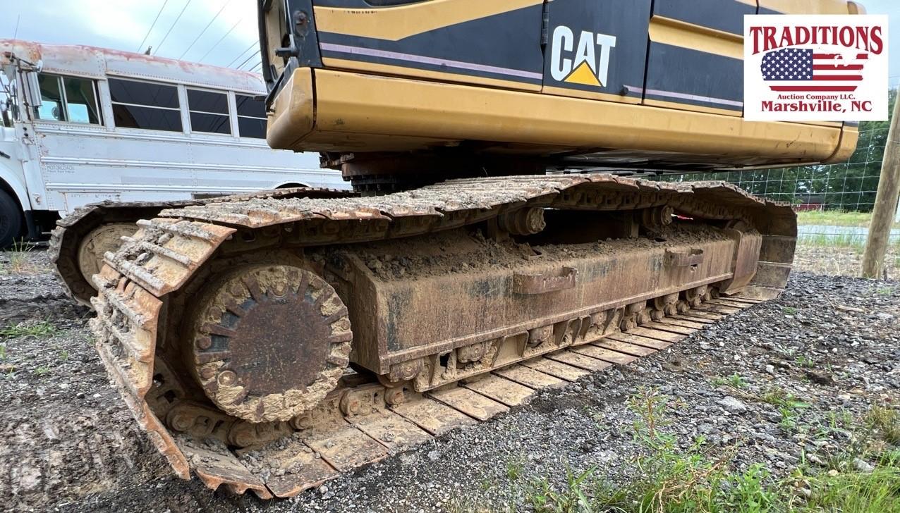 CAT 322L Excavator