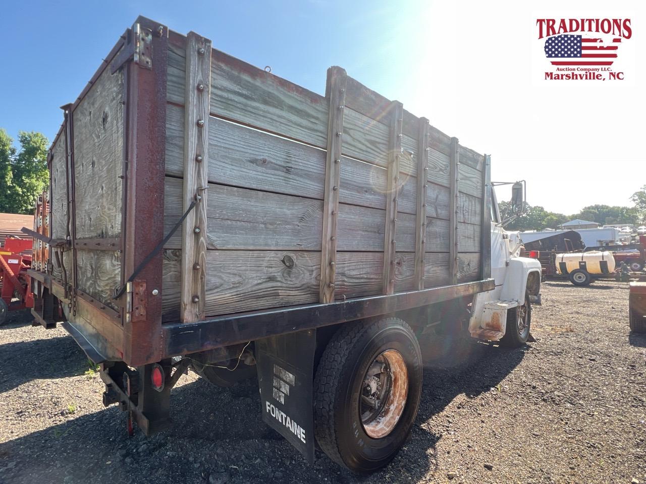 1982 Ford 800 Truck VIN 7757