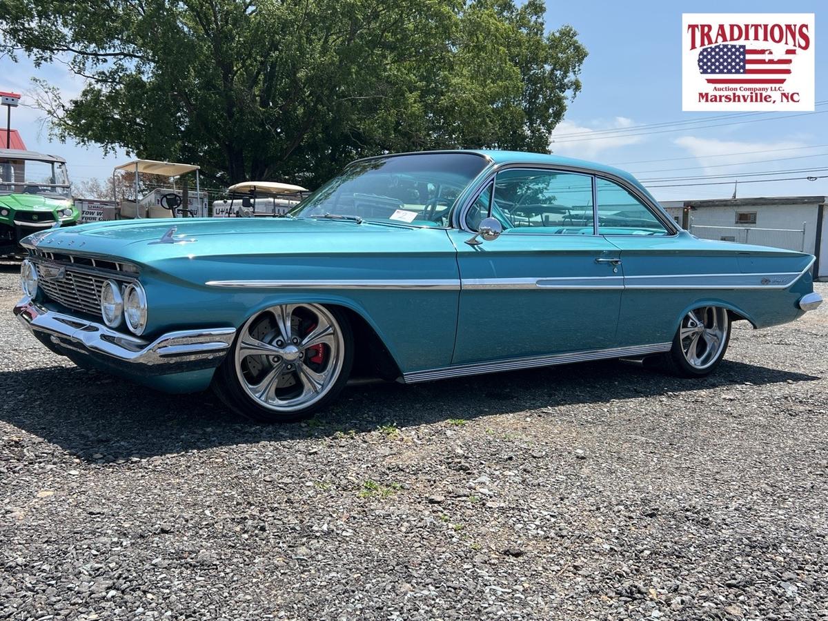 1961 Chevrolet Impala SS VIN 2329