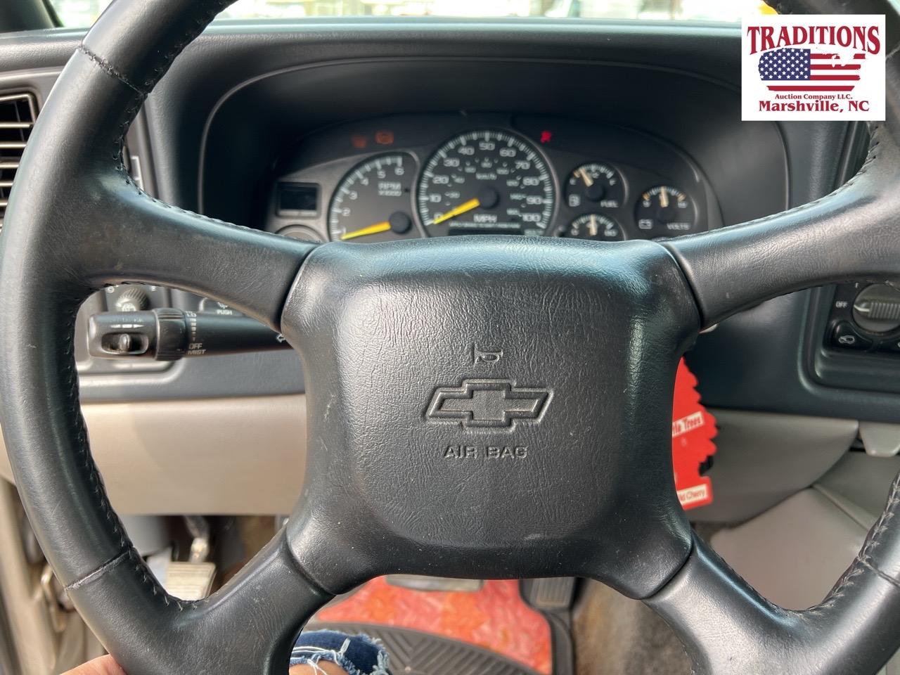 2000 Chevrolet Suburban 4x4 VIN 0815