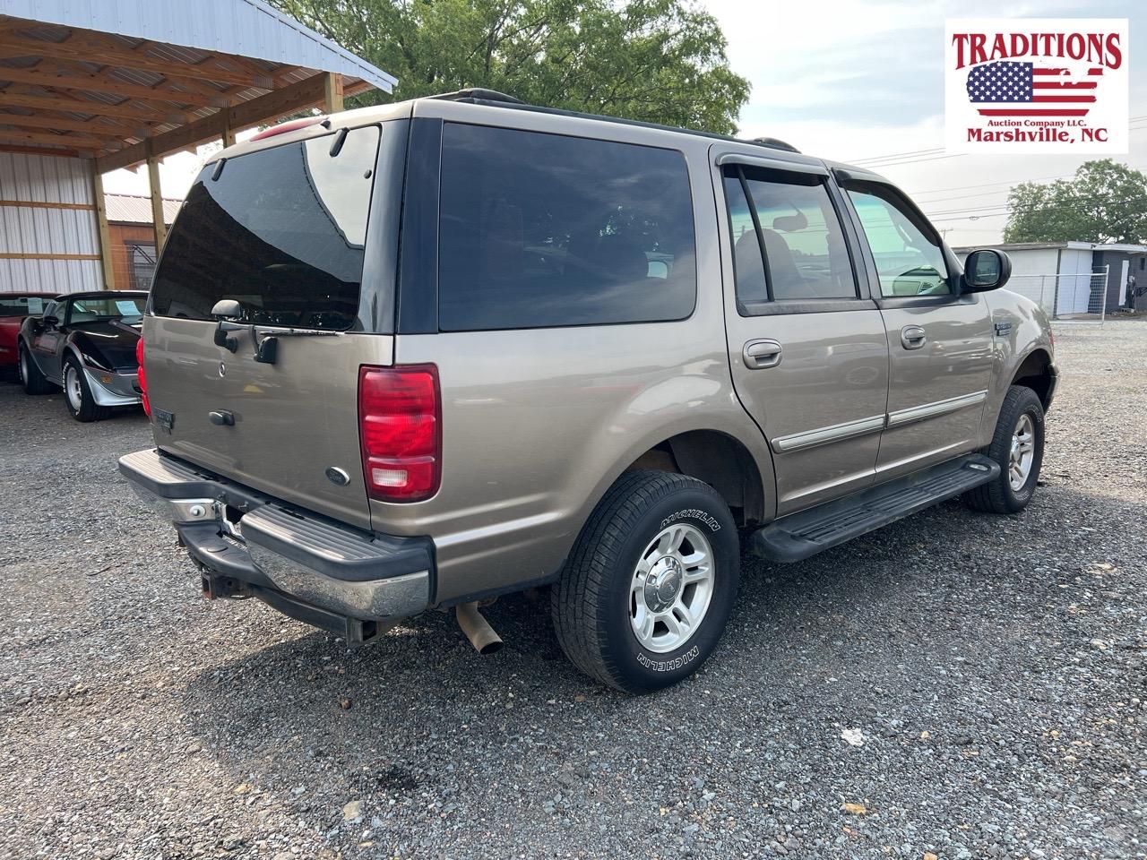 2002 Ford Expedition 4x4 XLT VIN 0558