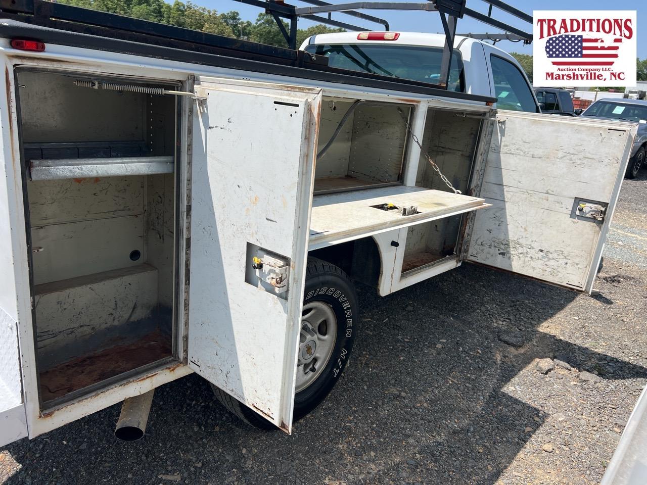 2001 Chevrolet 2500 HD Diesel Service Bed VIN 5842