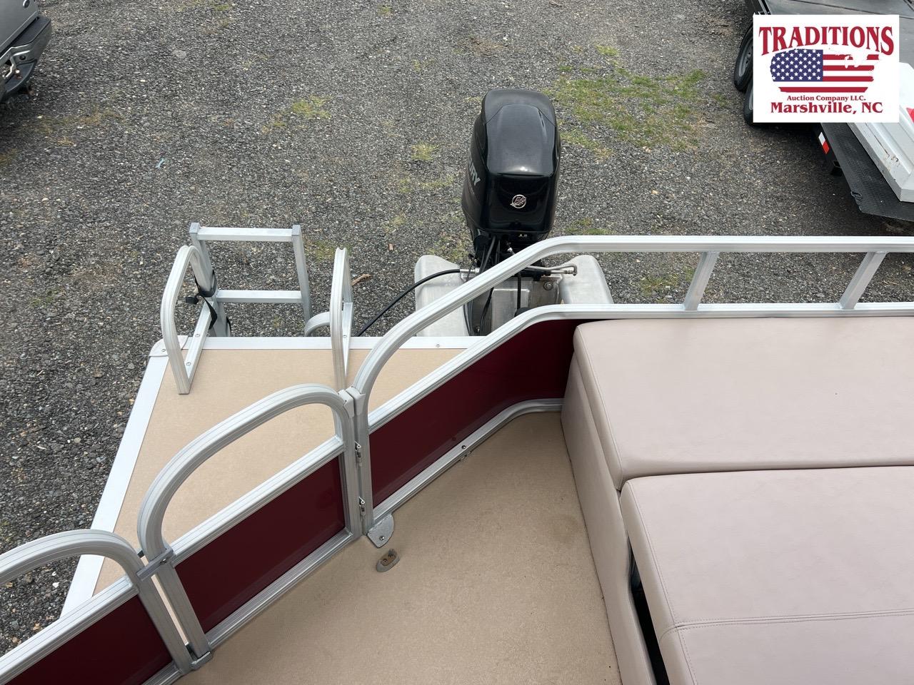 2014 Sun Tracker 22FT Pontoon Boat HULL J314