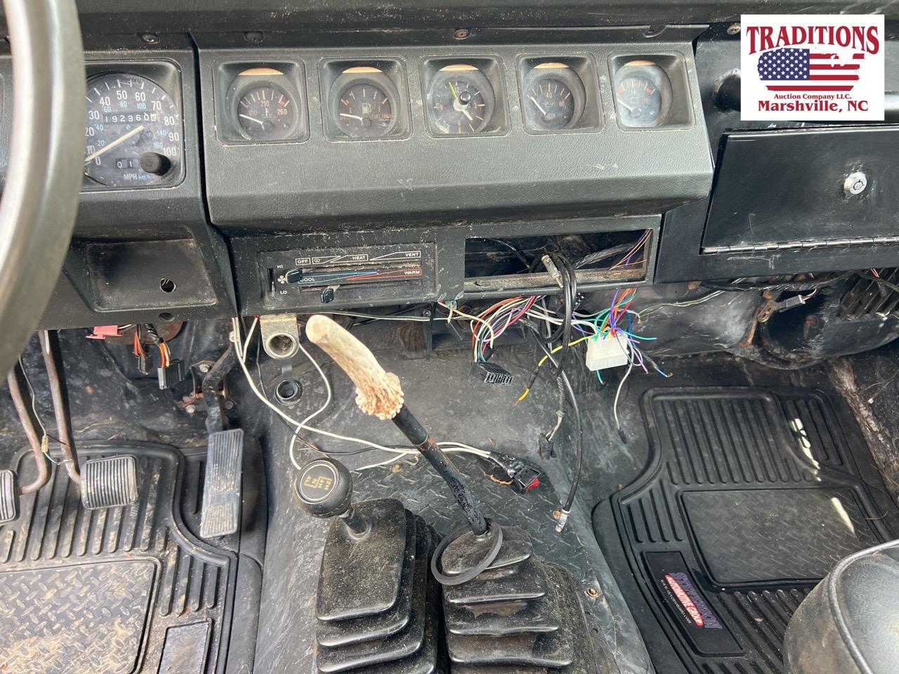 1989 Jeep Wrangler VIN 0745