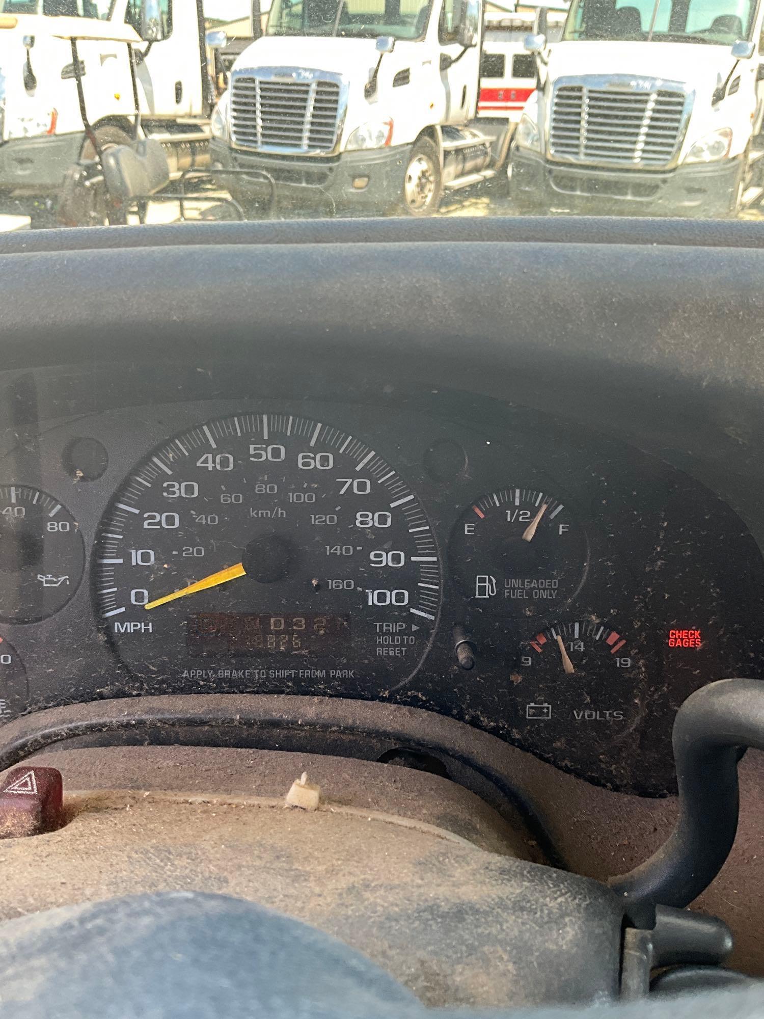 1999 Chevy 3500 box van truck