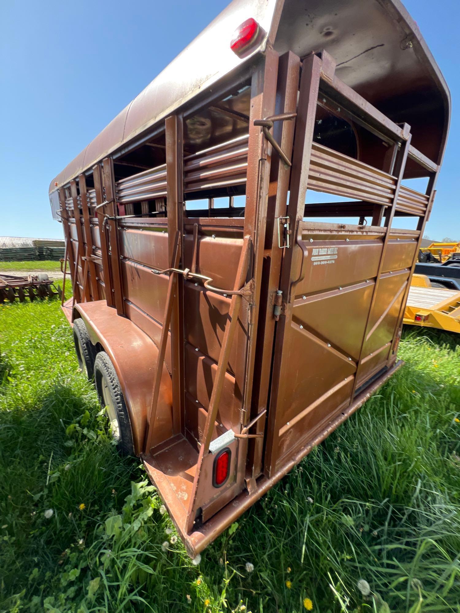 1993 Ponderosa gooseneck horse trailer