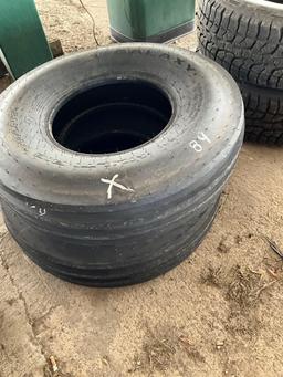 2 galaxy tires 10.00-16sl