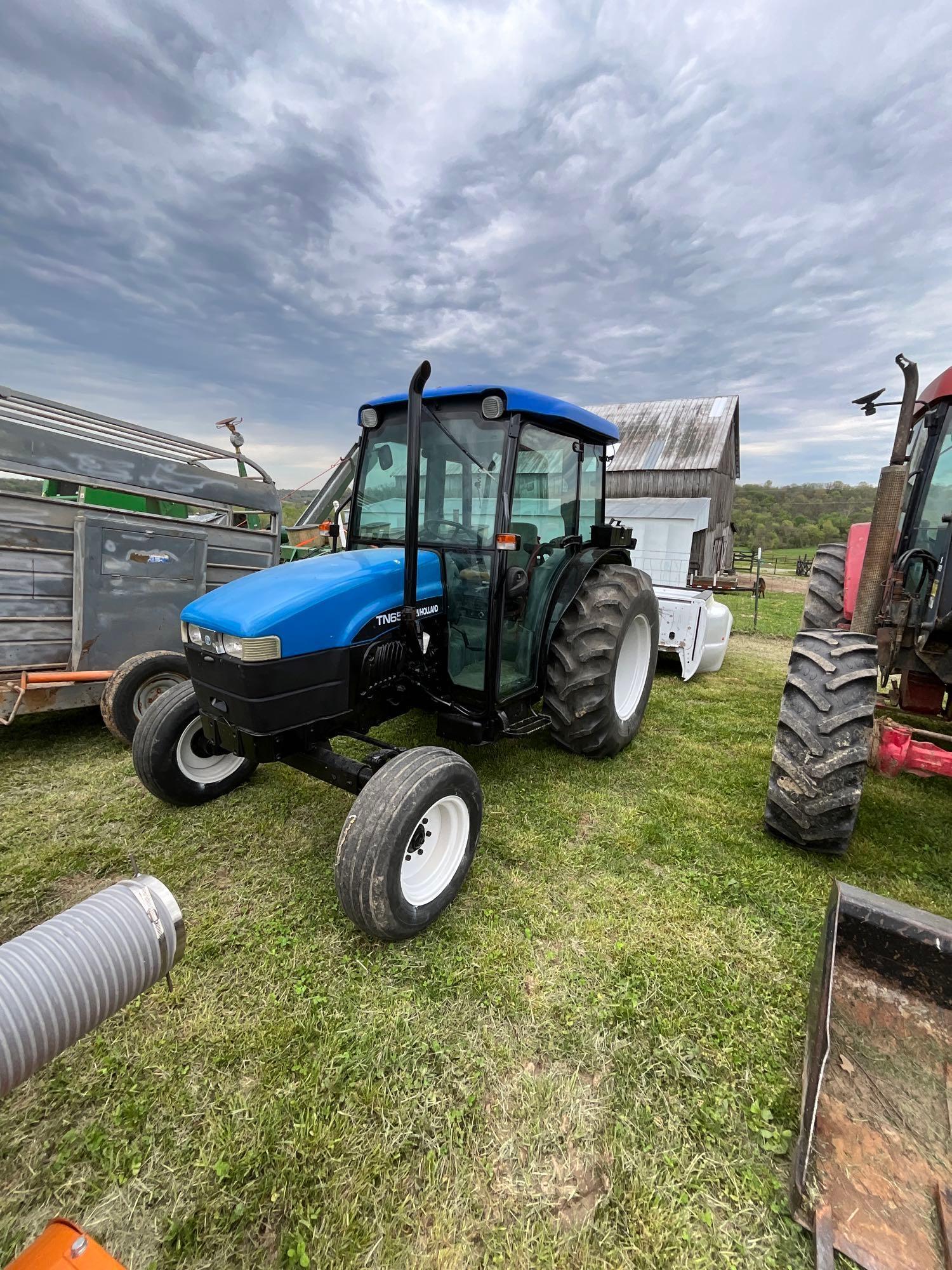 new holland tn65D cab tractor