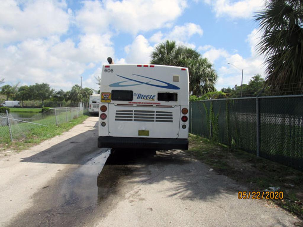 2006 New Flyer Articulated Transit Bus