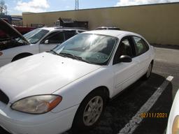 2005 Ford Taurus SE