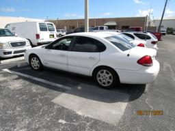 2005 Ford Taurus SE