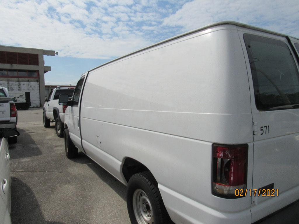 2003 Ford E-150 Econoline Cargo Van