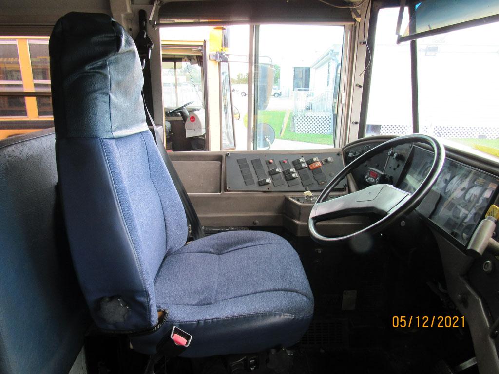 2002 AMTRAN School Bus