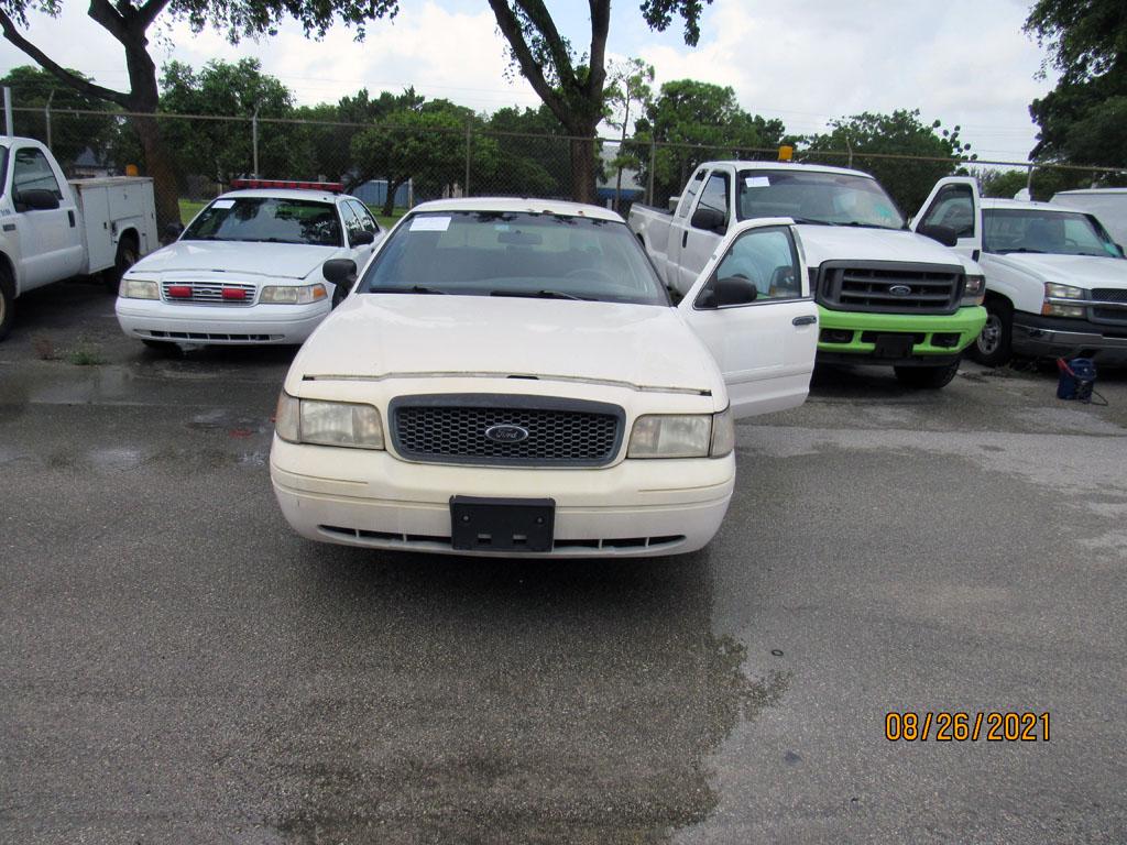 2001 FORD CROWN VICTORIA