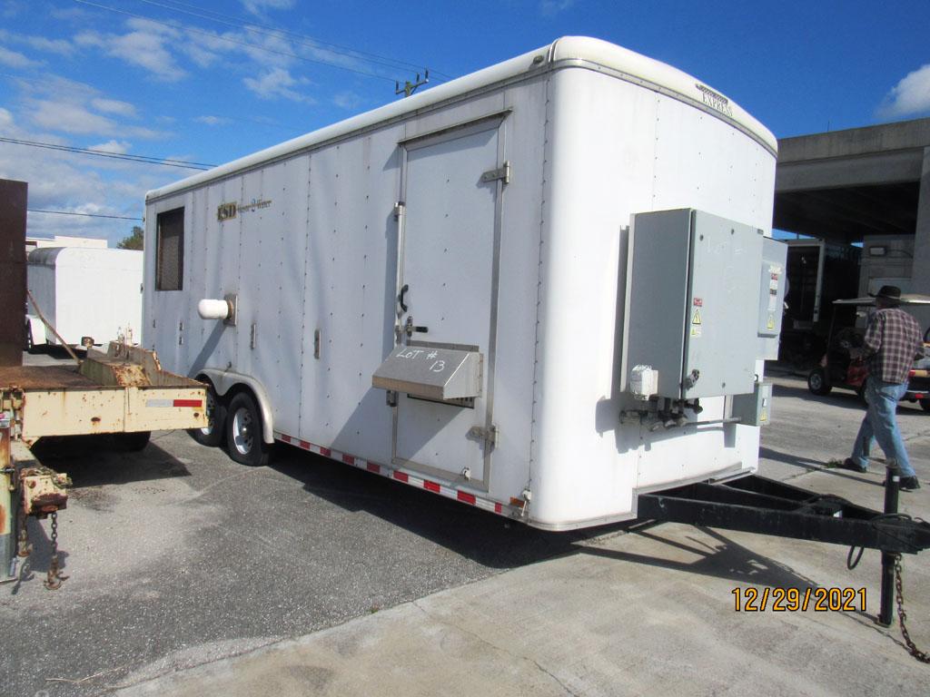 GT Express Enterprises Tandem-Axle Enclosed Trailer